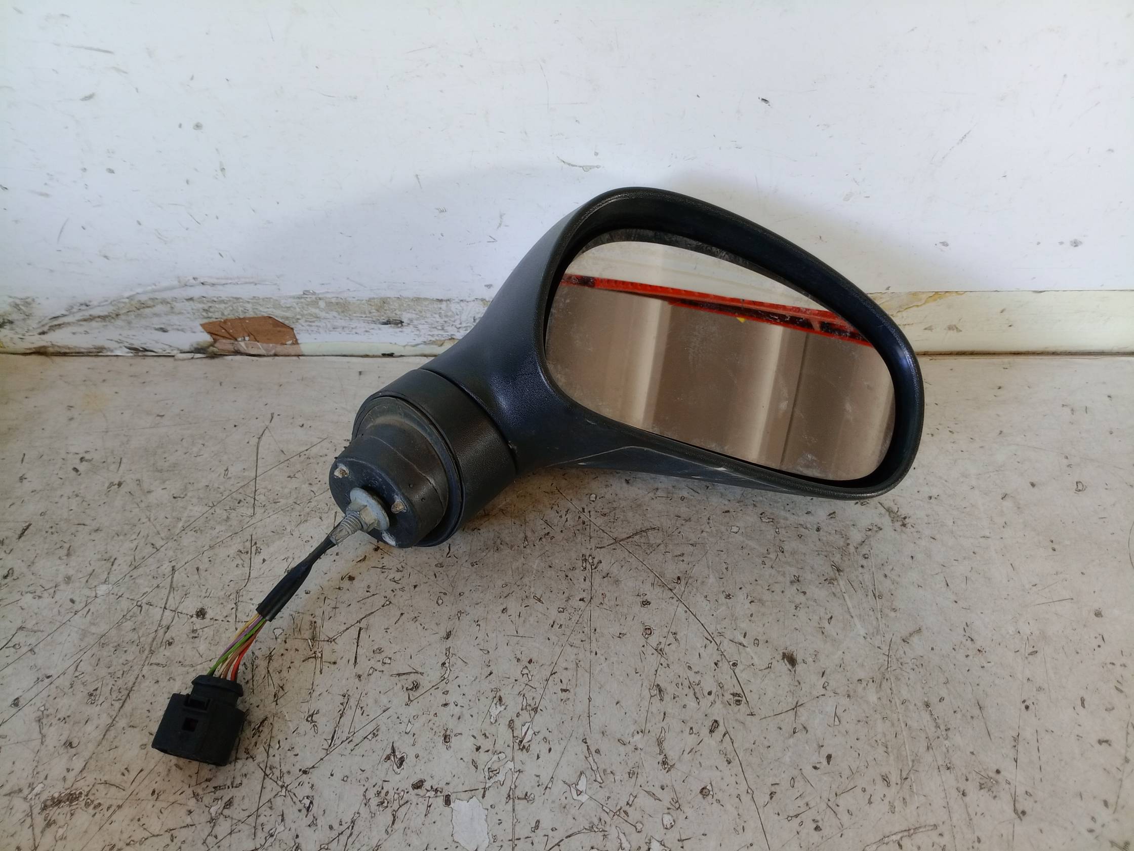 Retrovisore est. regolaz. elettr. dx.