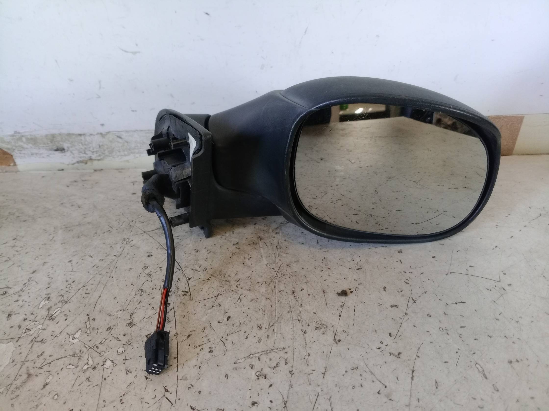 Retrovisore est. regolaz. elettr. dx.