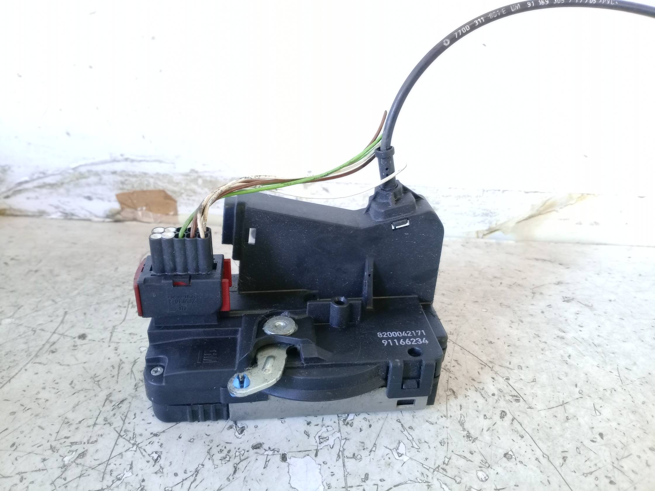 Serratura porta ant. dx.