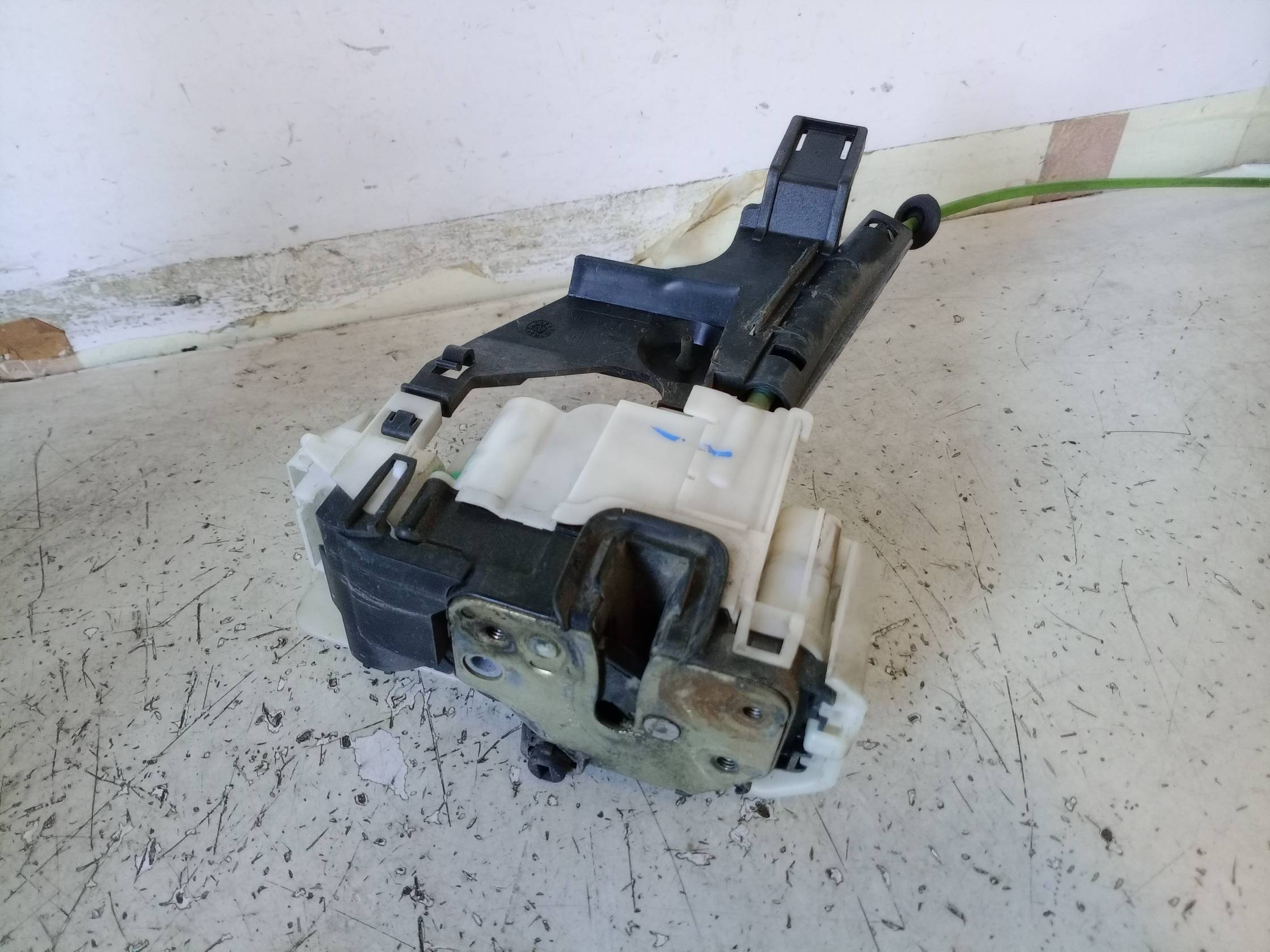 Serratura porta ant. dx.