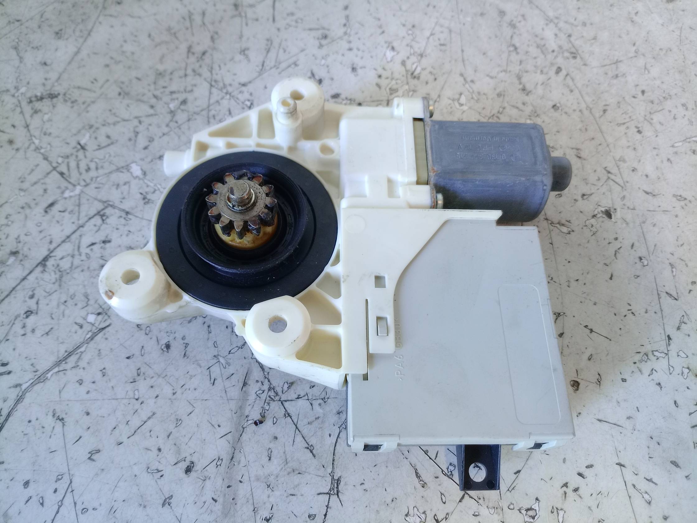 Motorino alzacristallo porta ant. sx.