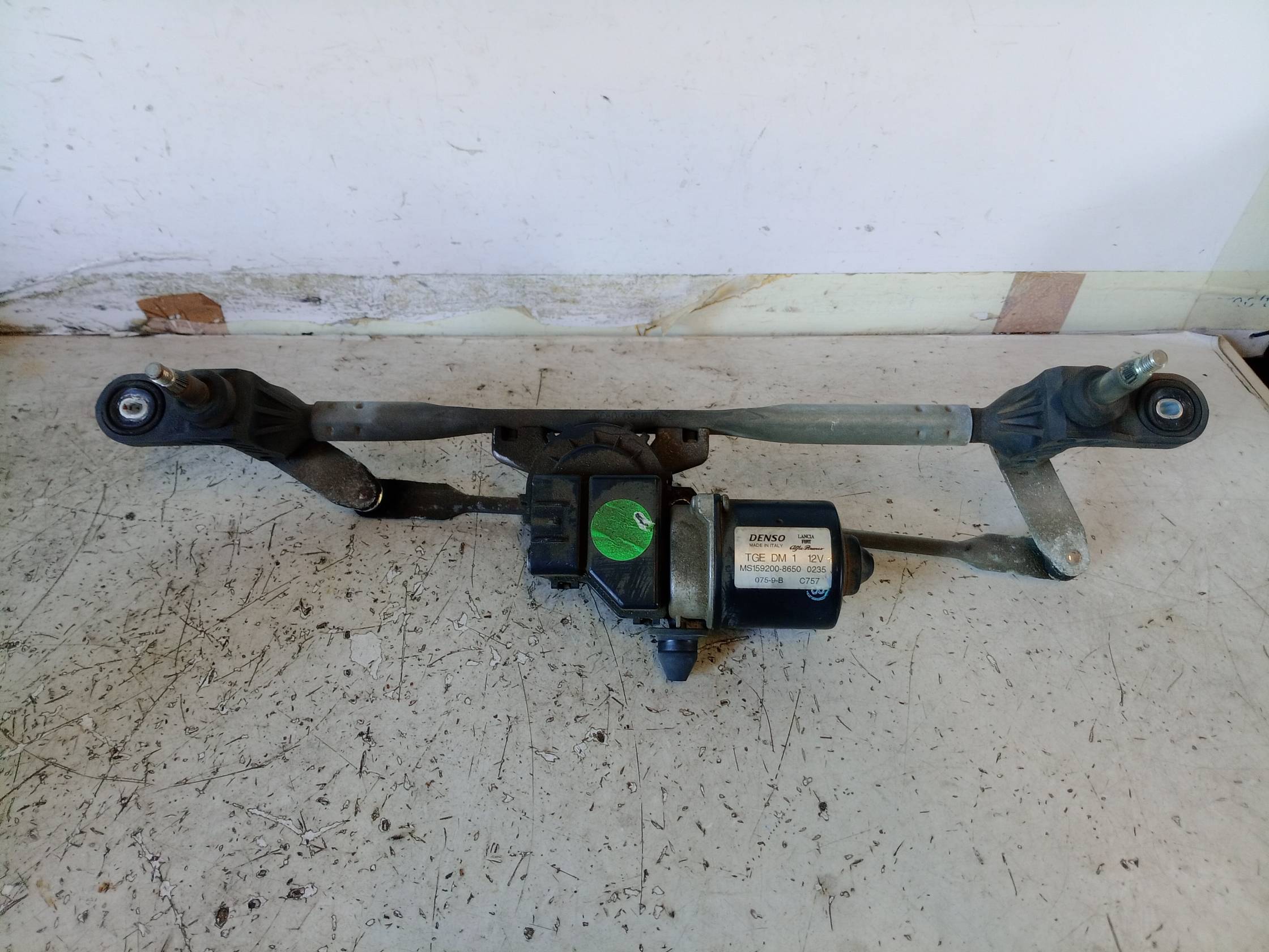 Meccanismo tergiparabrezza con motorino