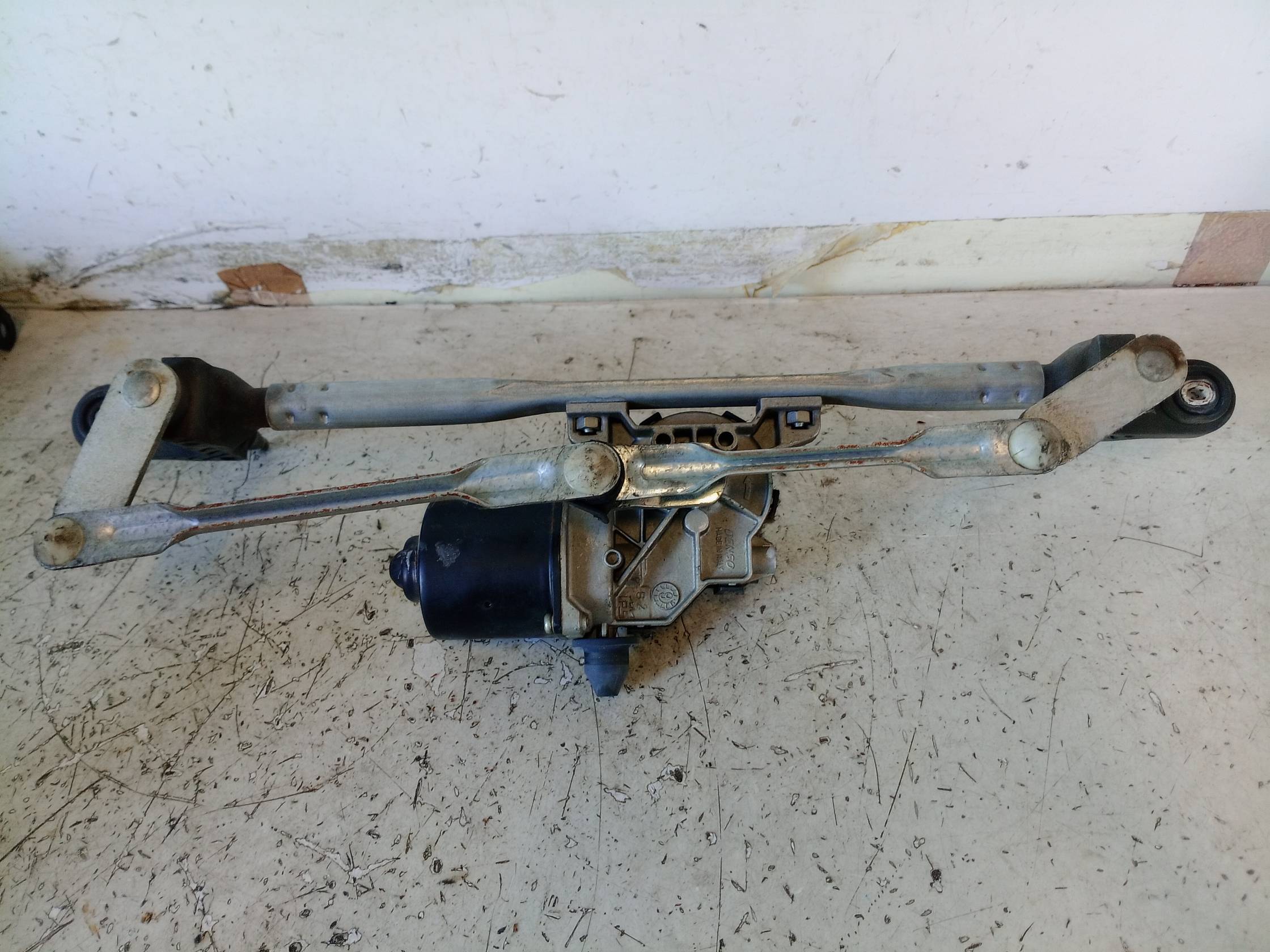 Meccanismo tergiparabrezza con motorino