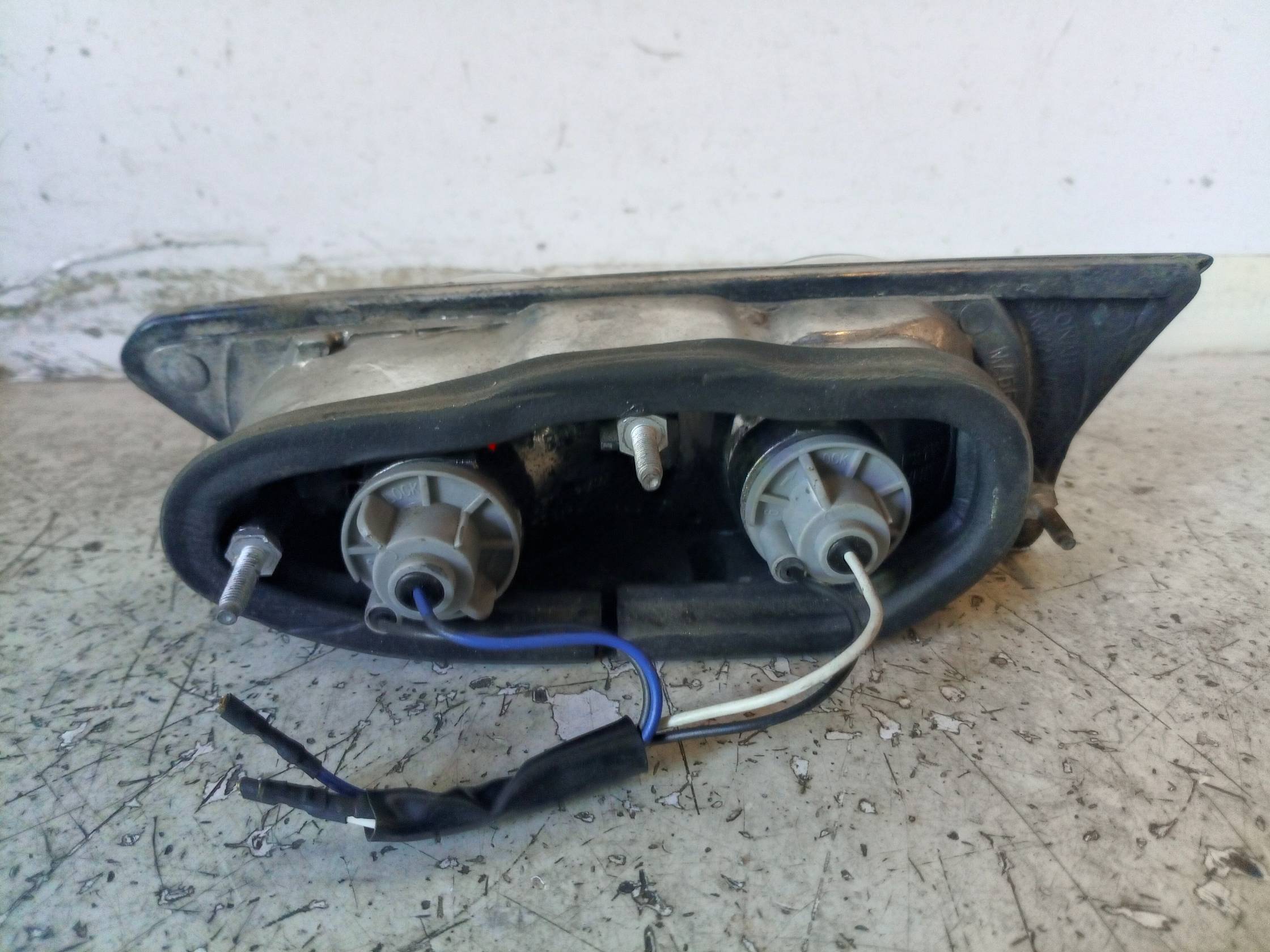 Fanale post. parte int. sx.