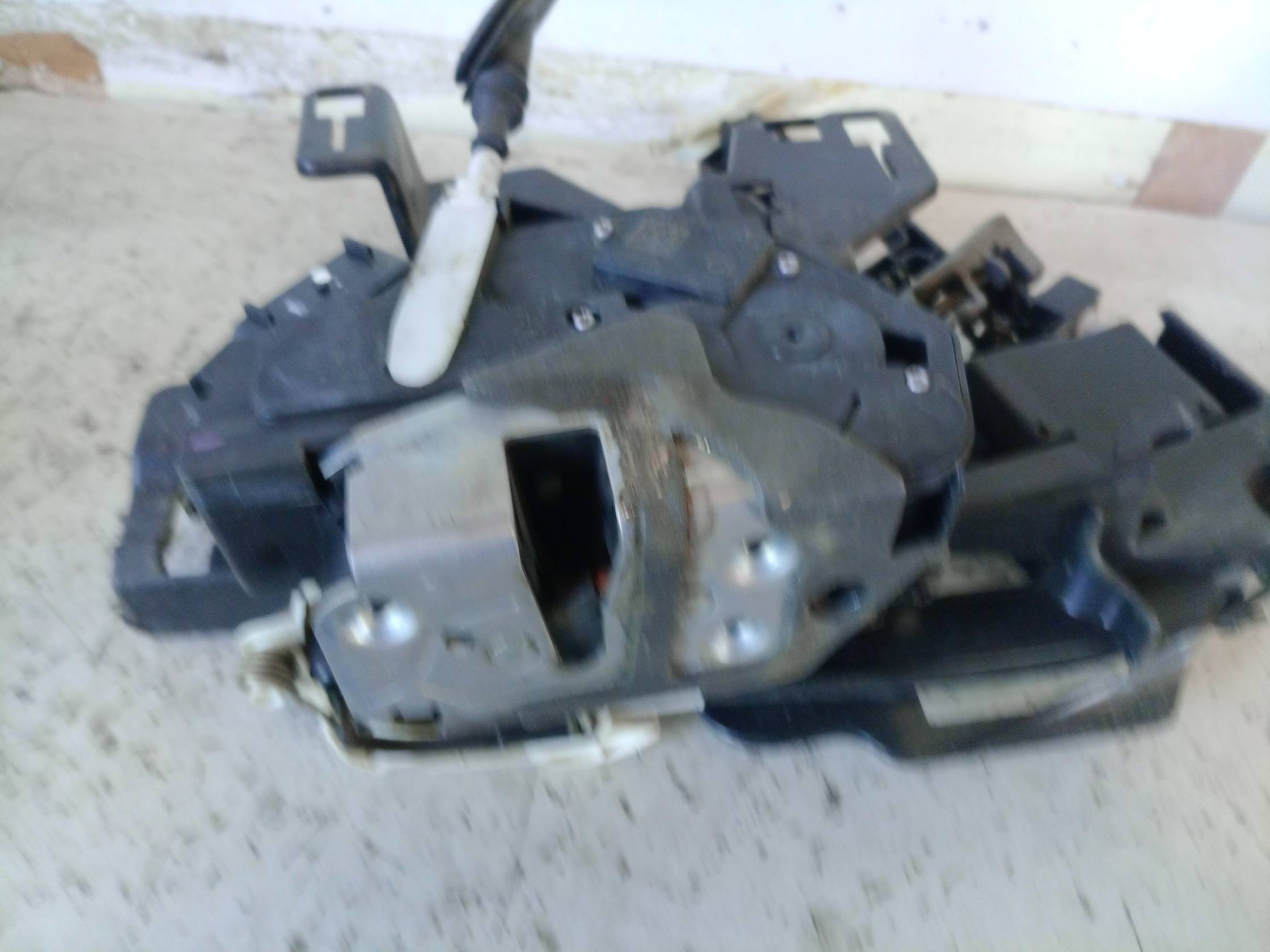 Serratura porta ant. dx.