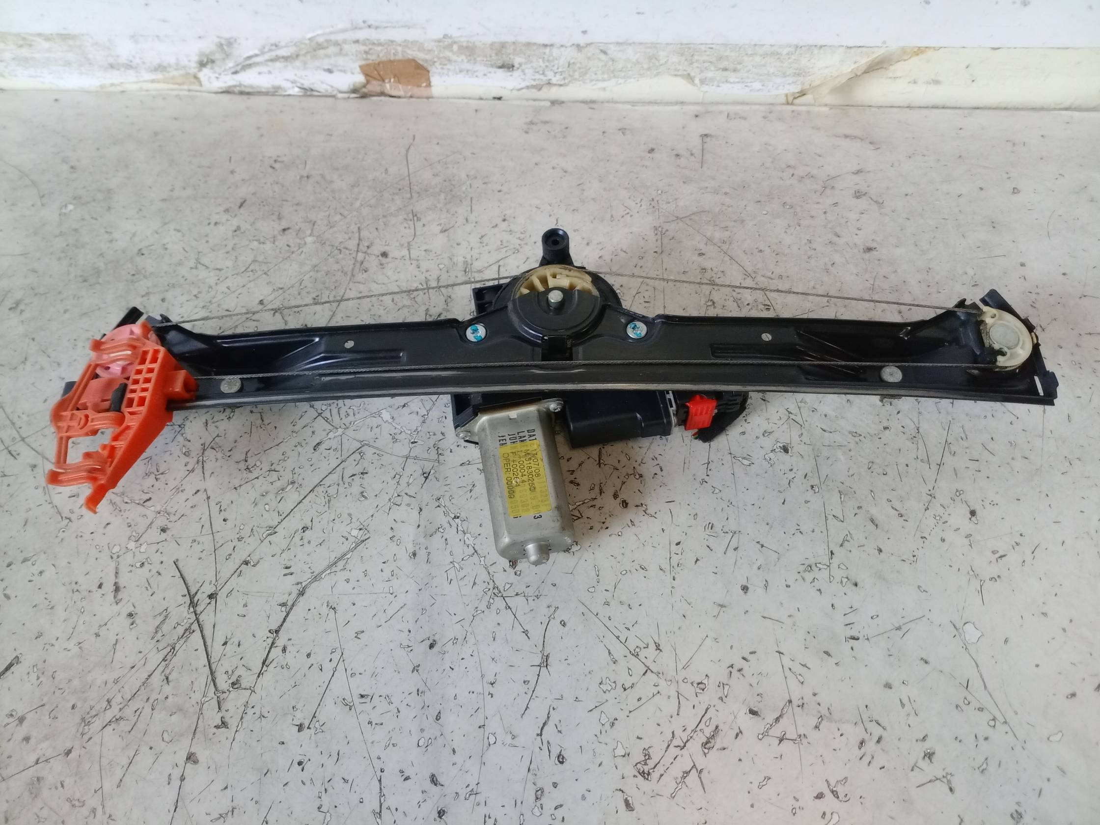 Alzacristallo elettr. porta ant. dx.