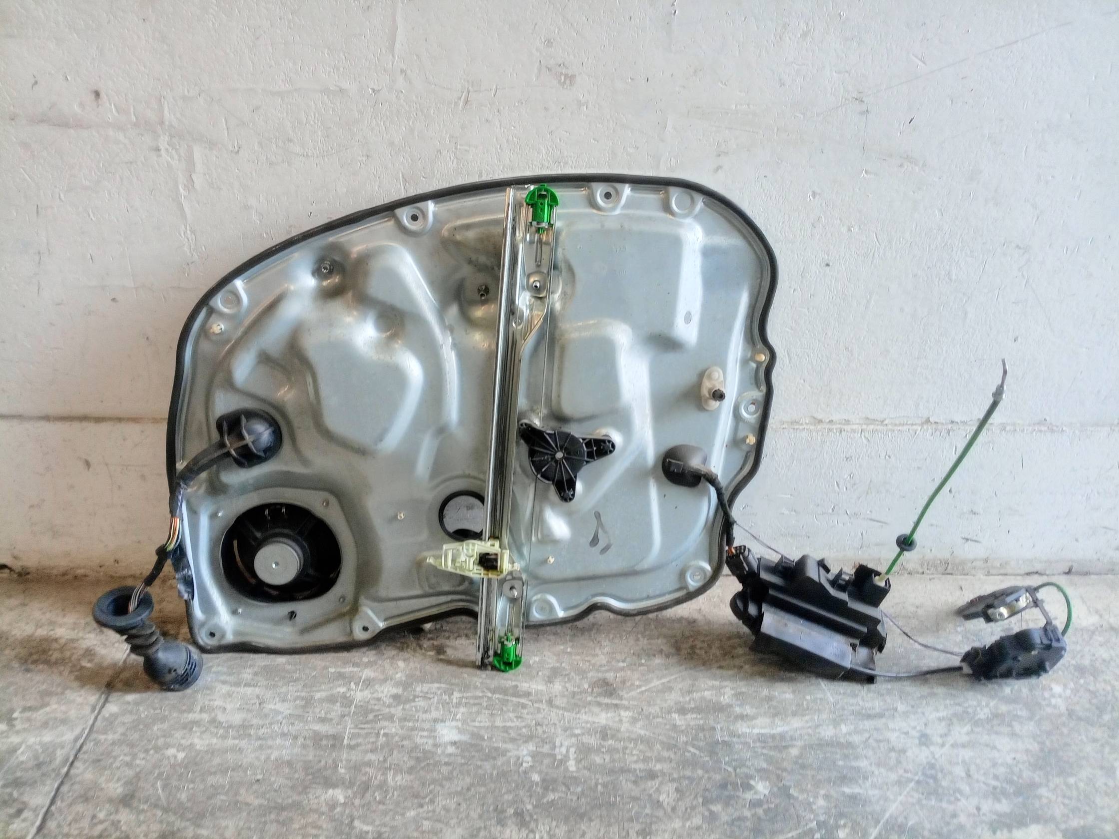 Alzacristallo elettr. porta ant. sx. Alzacristallo elettr. porta ant. sx.