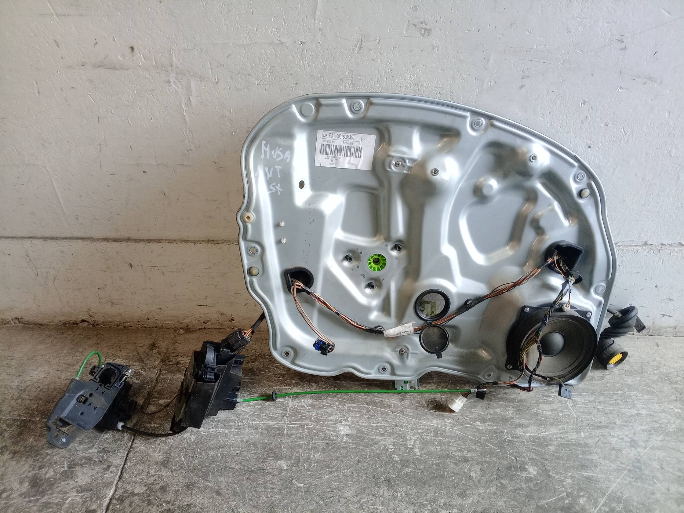 Alzacristallo elettr. porta ant. sx. Alzacristallo elettr. porta ant. sx.