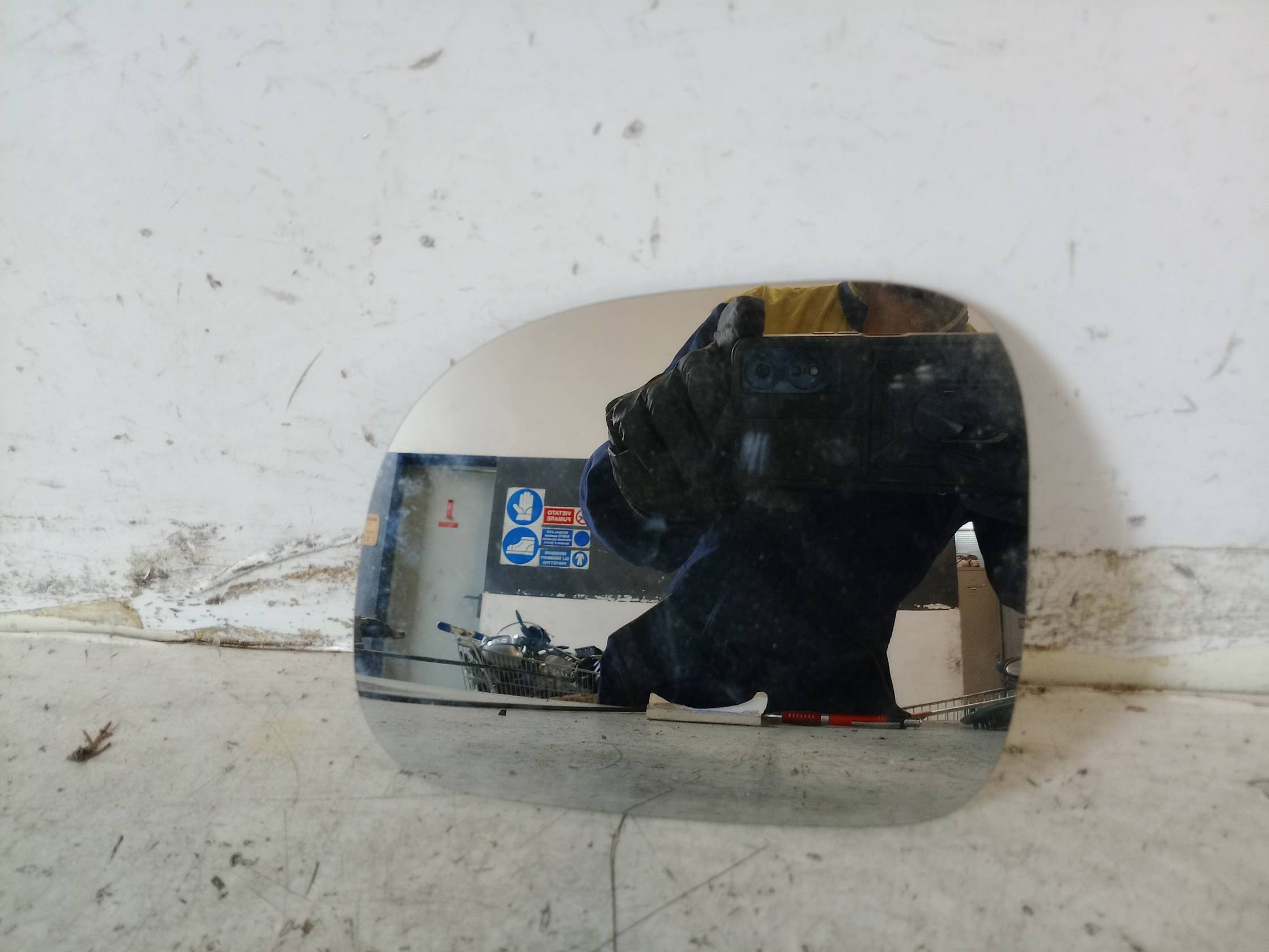 Cristallo retrovisore est. sx.