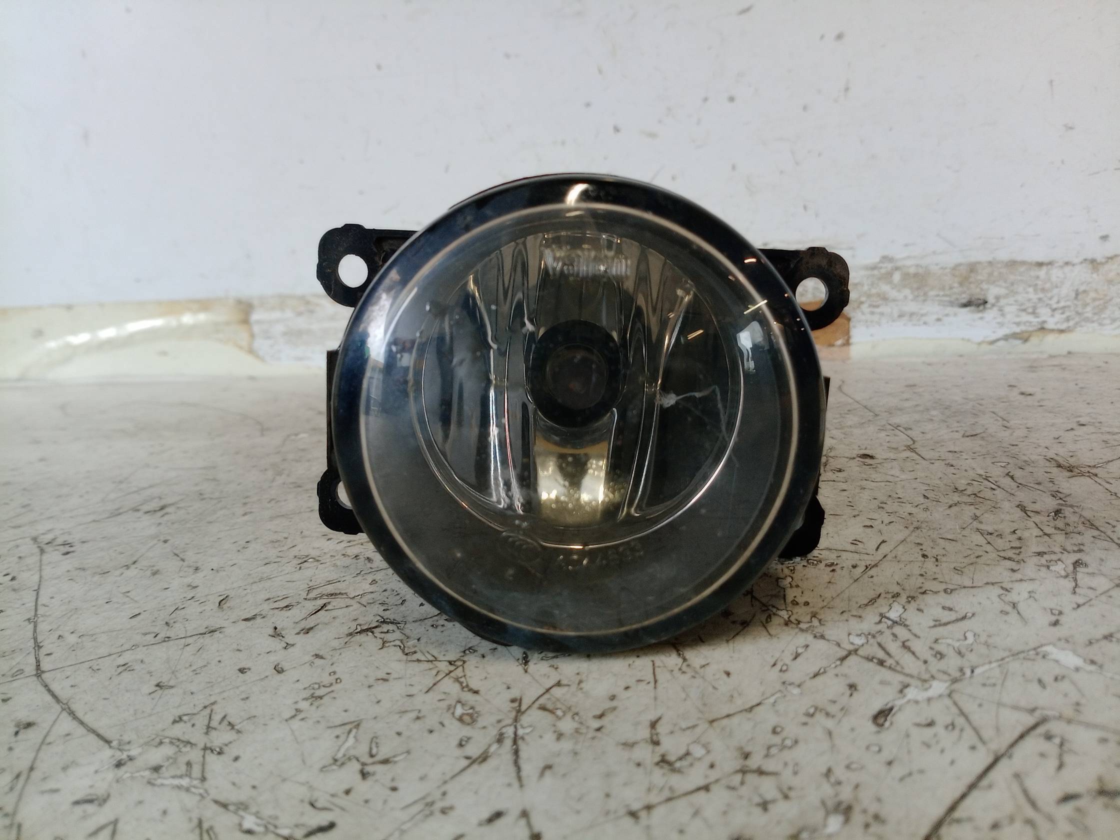 Proiettore fendinebbia dx.