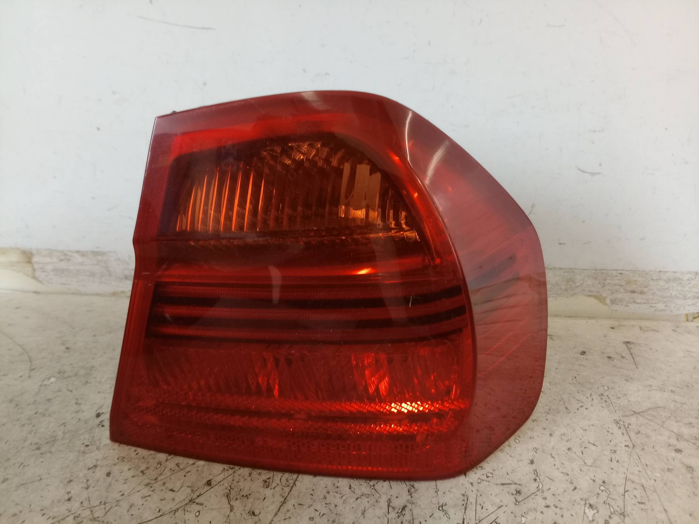 Fanale post. parte est. dx.