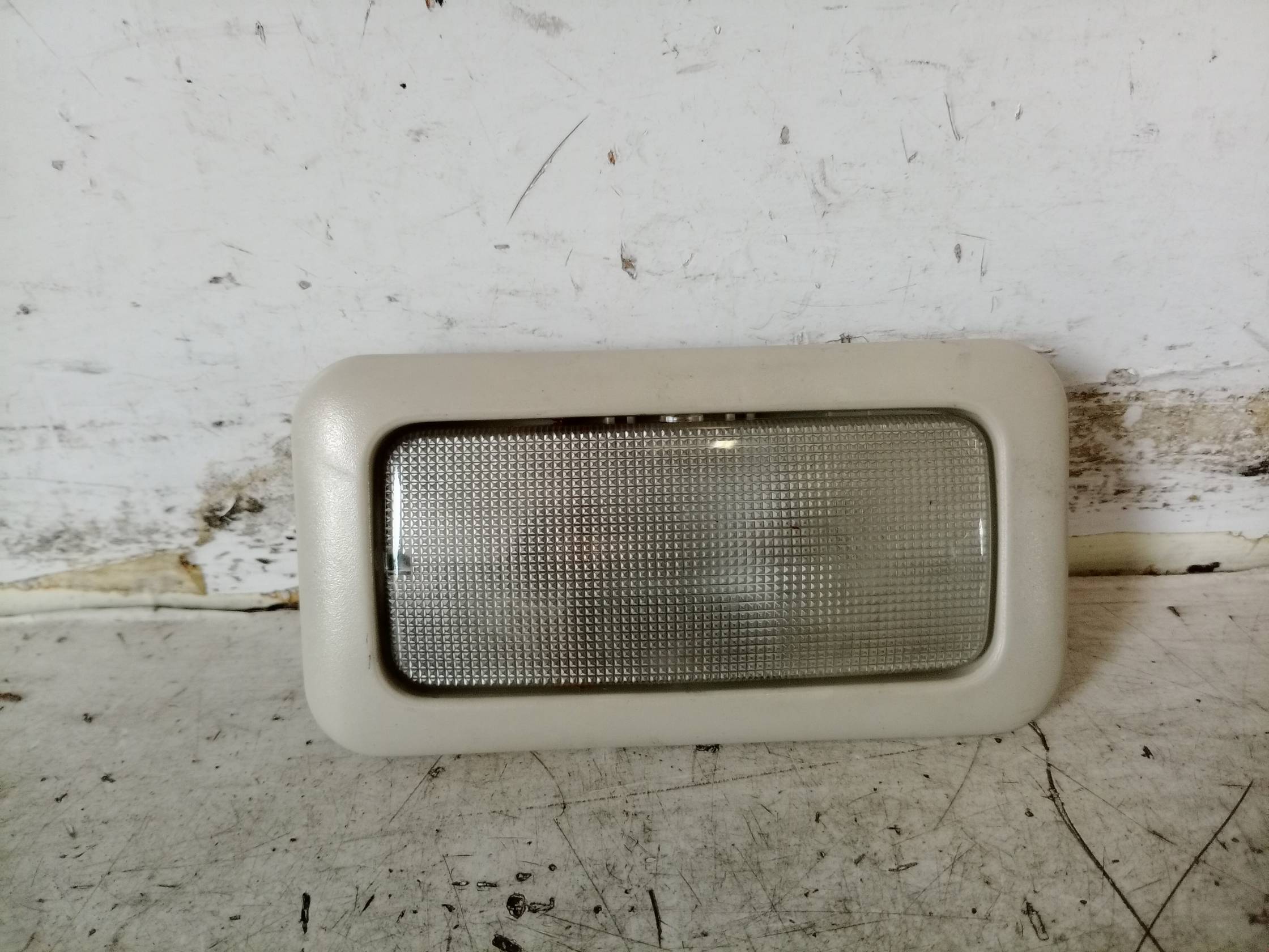 Luce cortesia ant. tetto