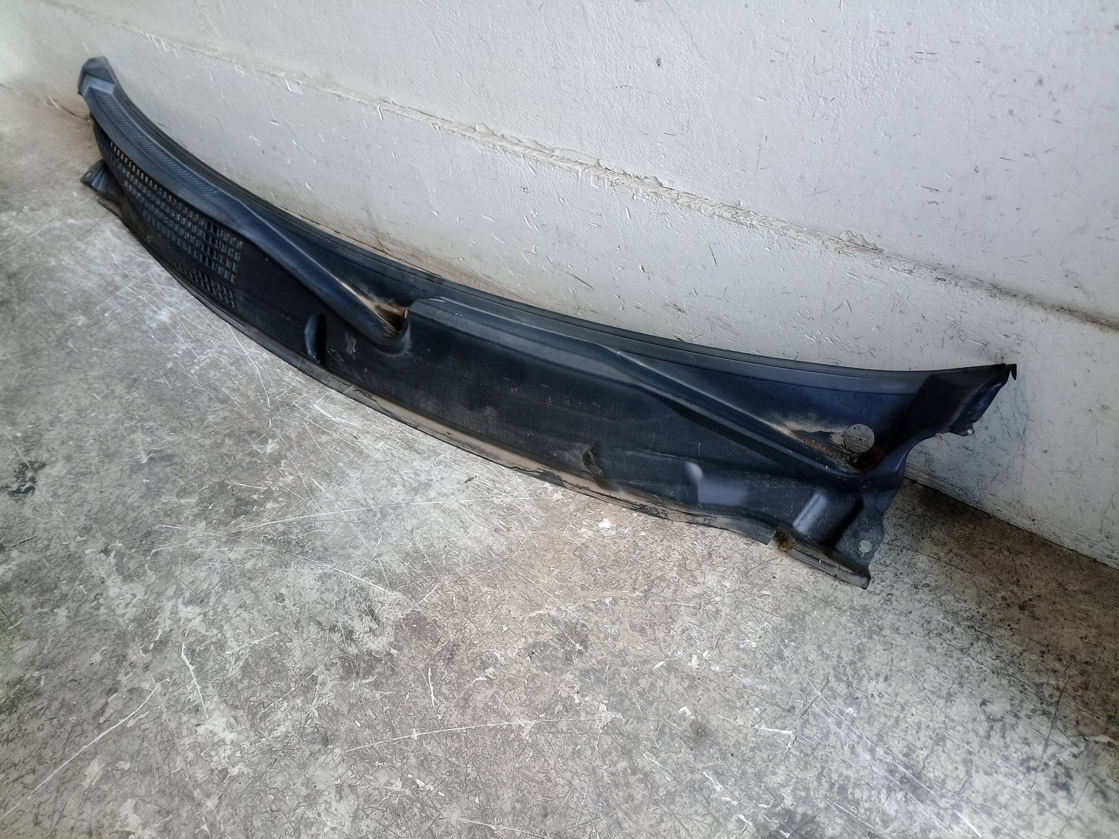 Griglia centr. sottoparabrezza