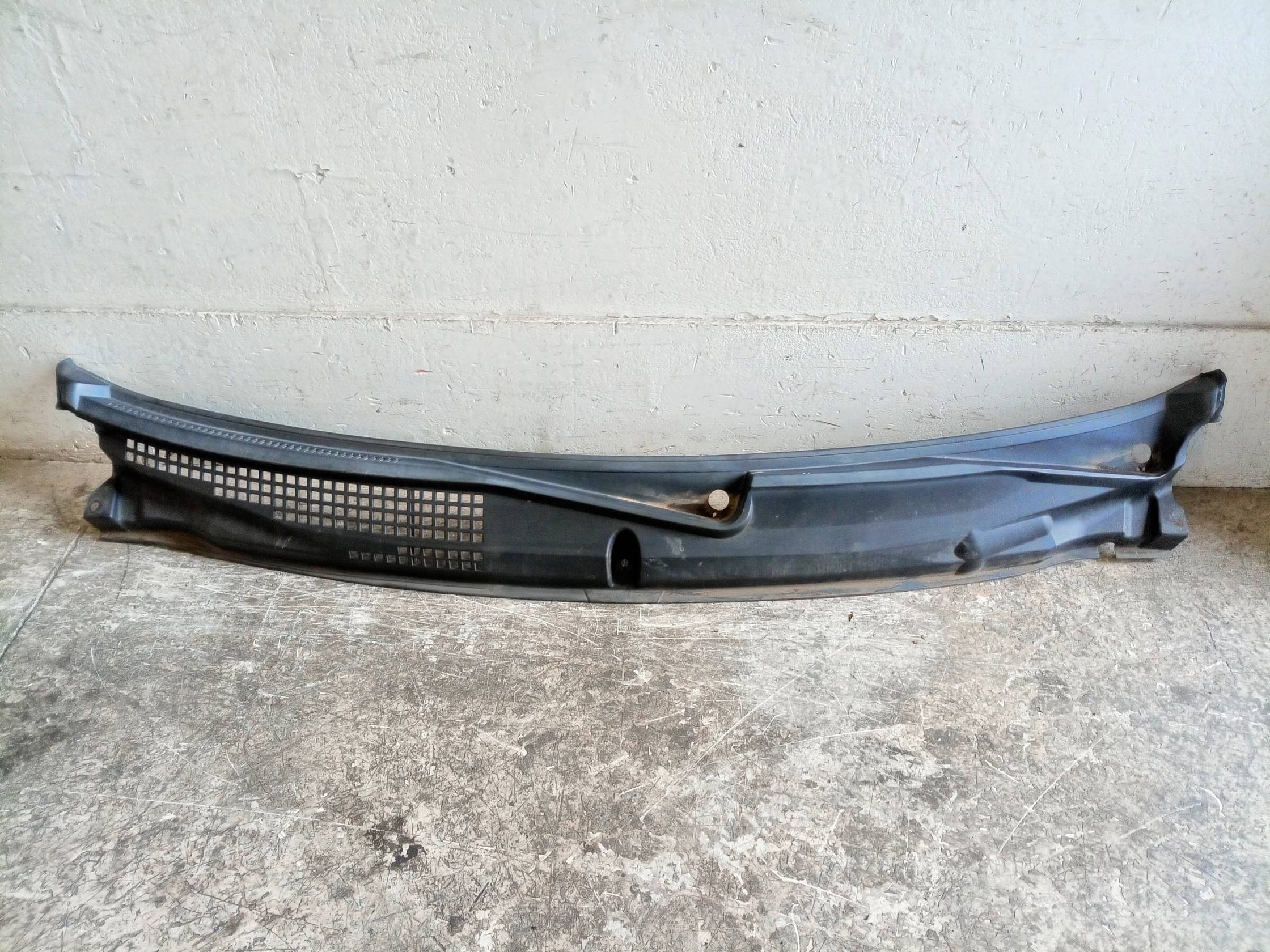 Griglia centr. sottoparabrezza