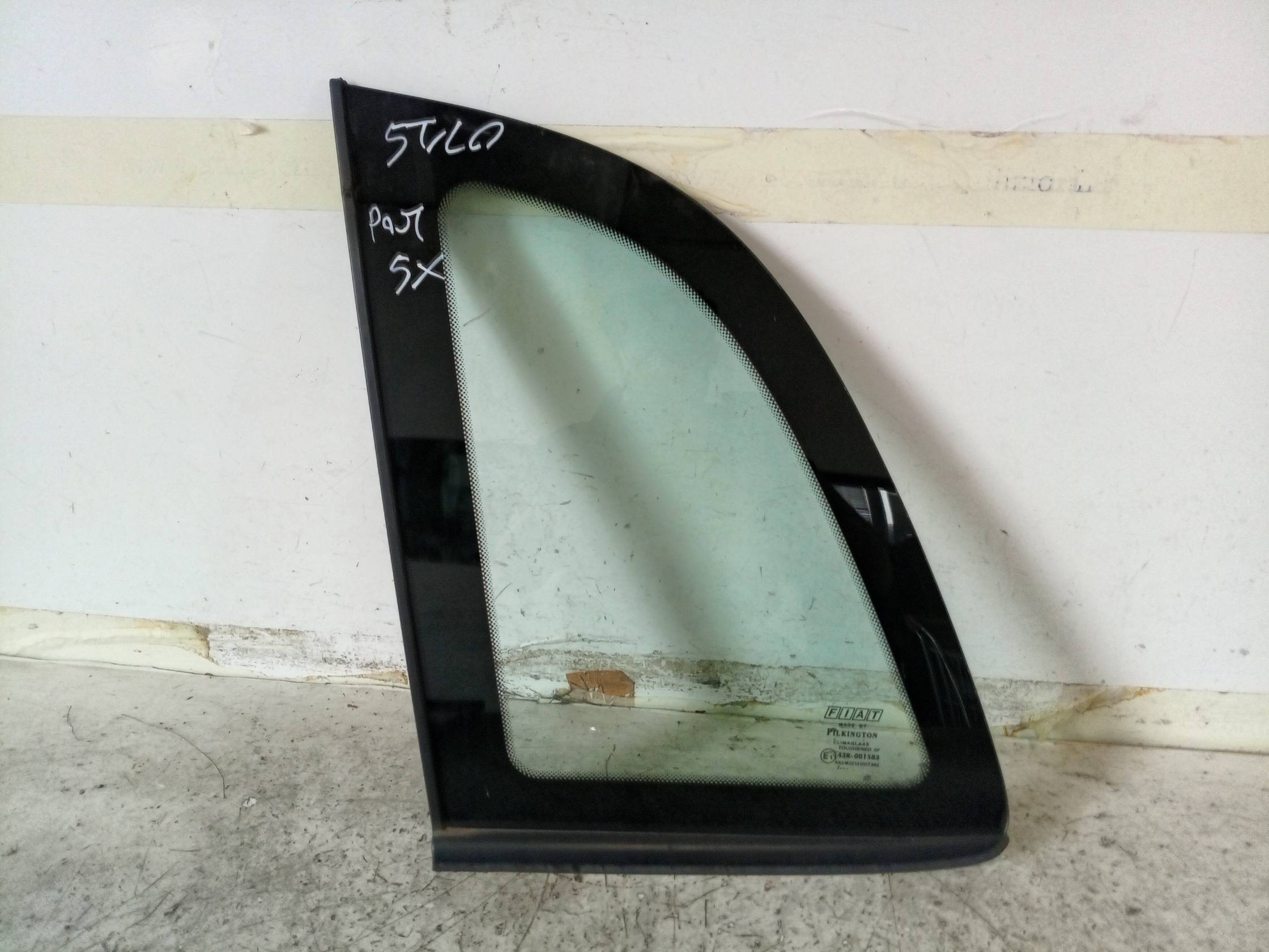 Fisso atermico parafango post. sx.