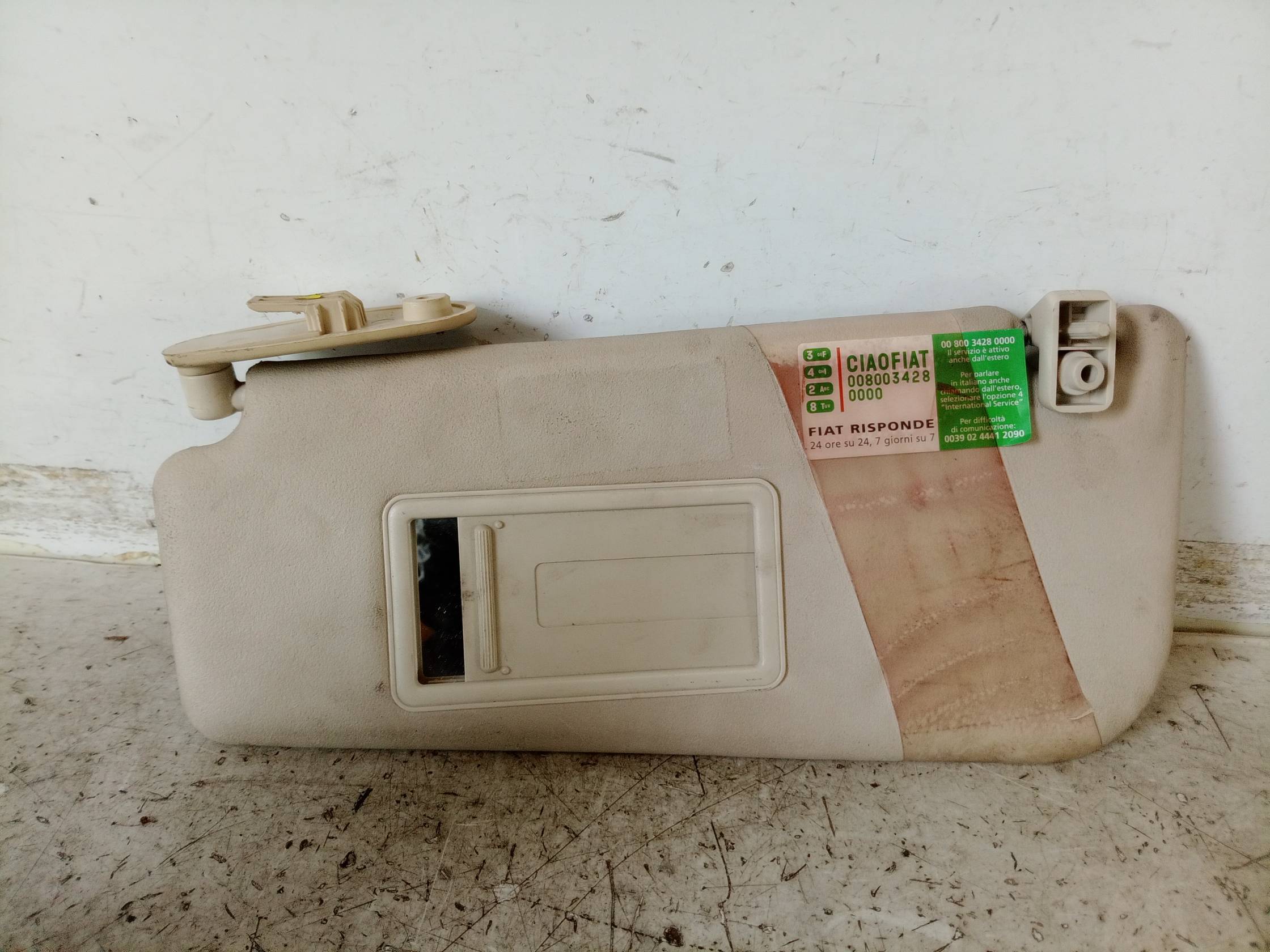 Aletta parasole parabrezza sx.