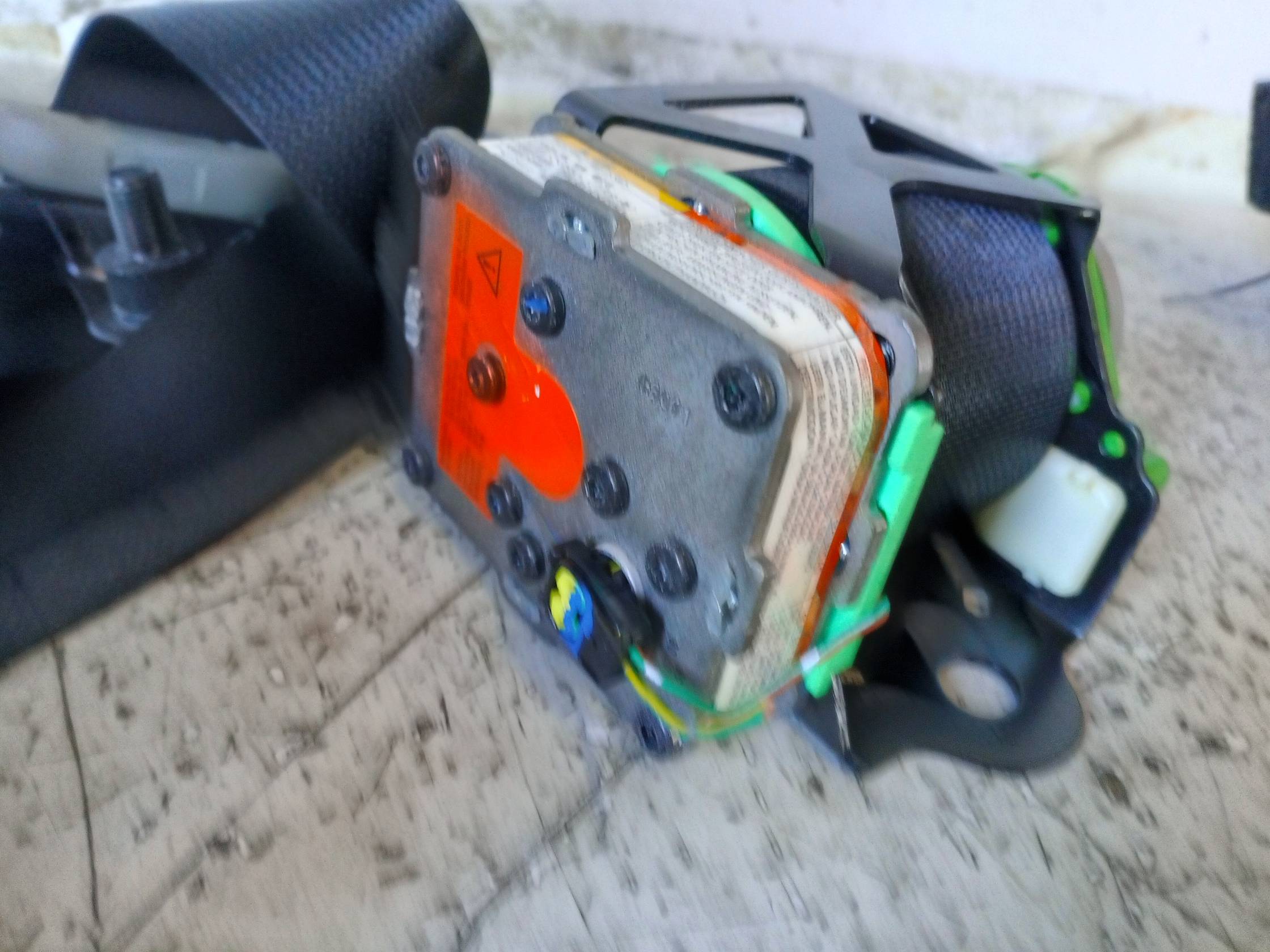 Cintura di sicurezza ant. dx.