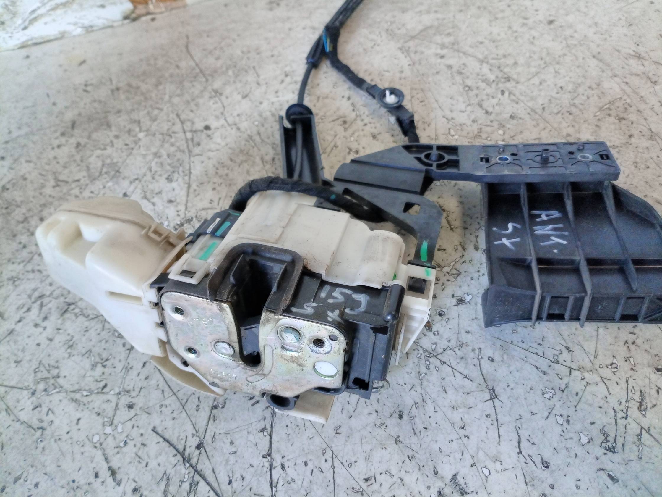 Serratura porta ant. sx.