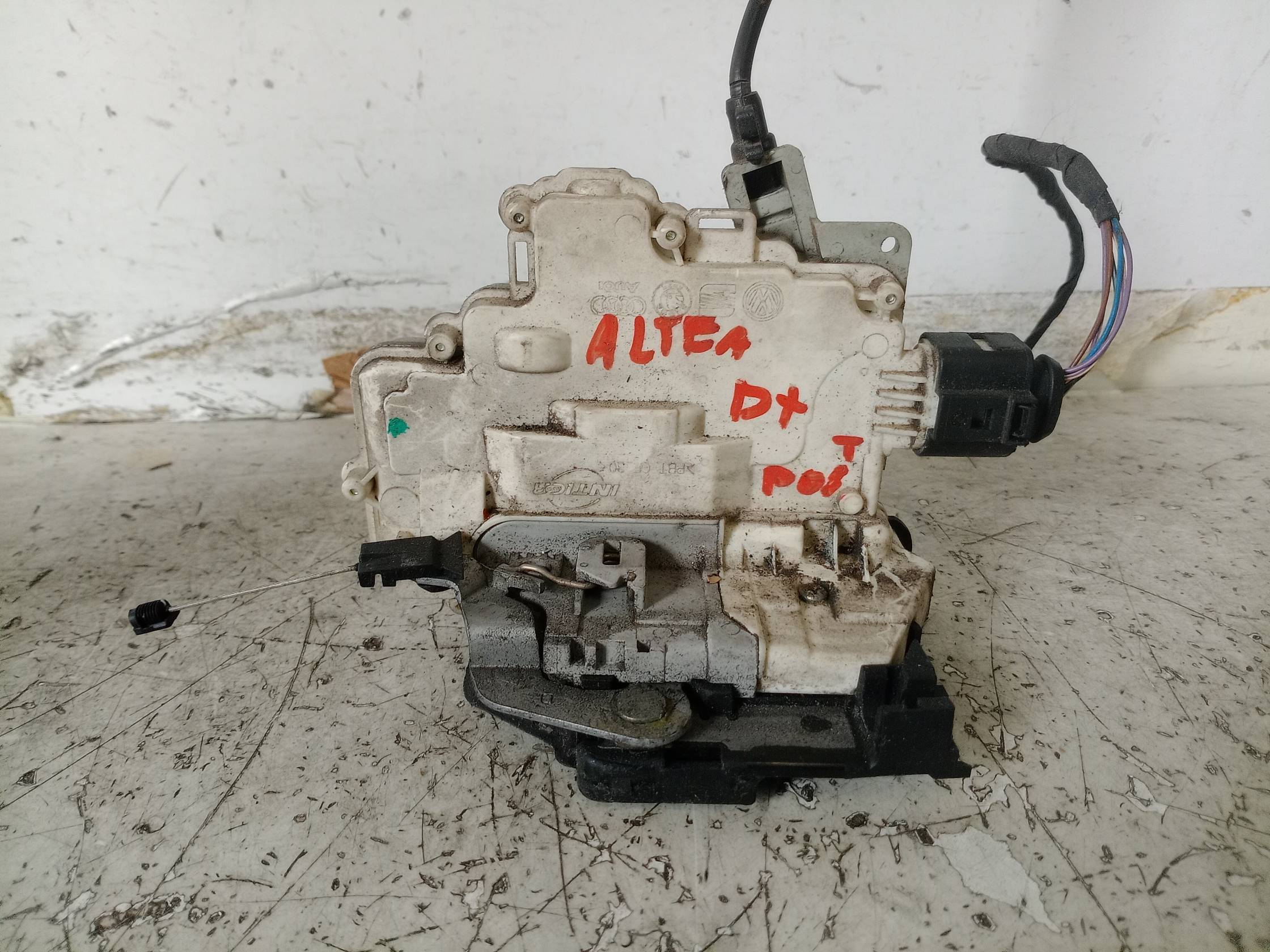 Serratura porta post. dx.