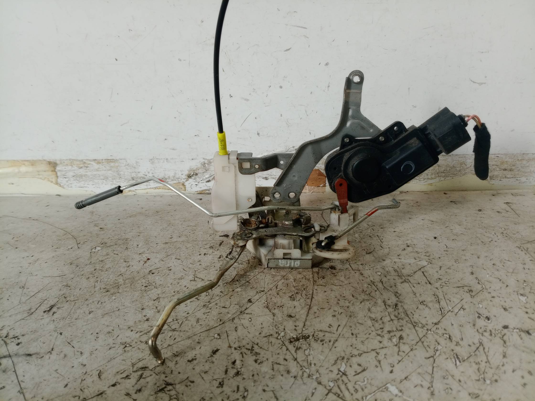 Serratura porta ant. dx.