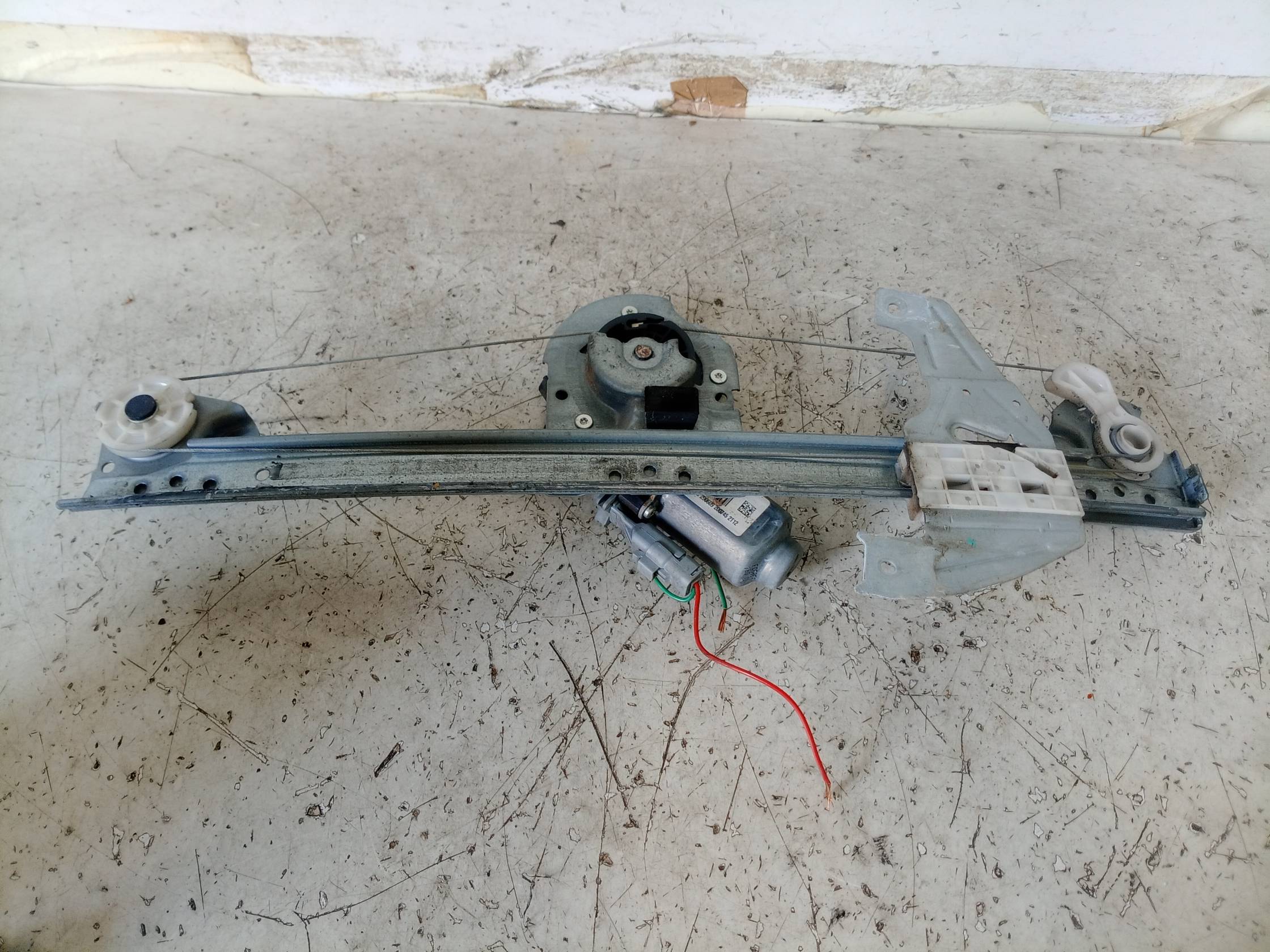 Alzacristallo elettr. porta ant. dx. Alzacristallo elettr. porta ant. dx.