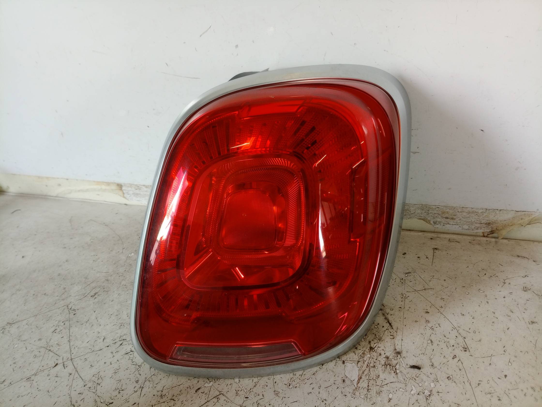 Fanale post. dx. Fanale post. dx.