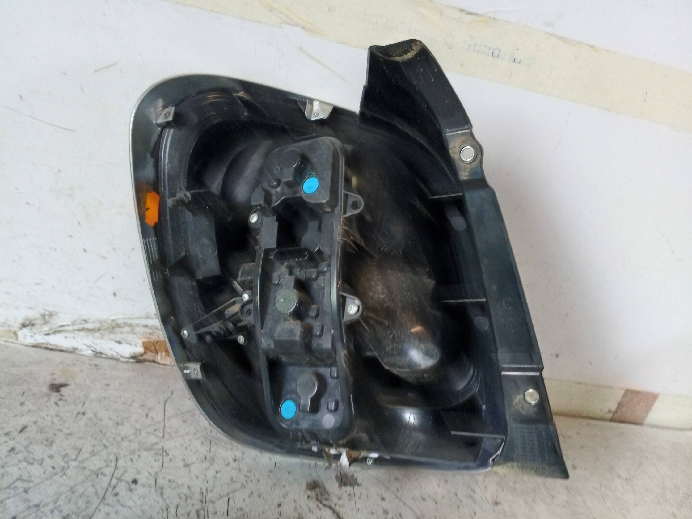 Fanale post. dx. Fanale post. dx.