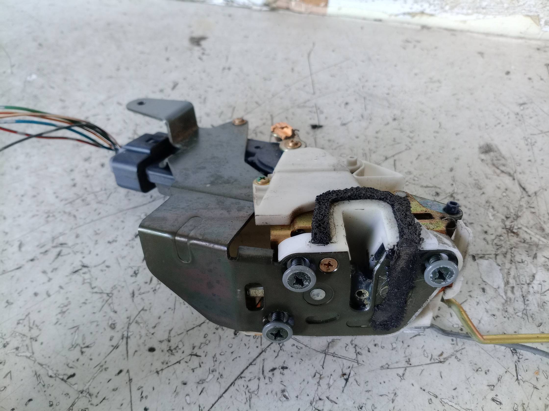 Serratura porta ant. dx.