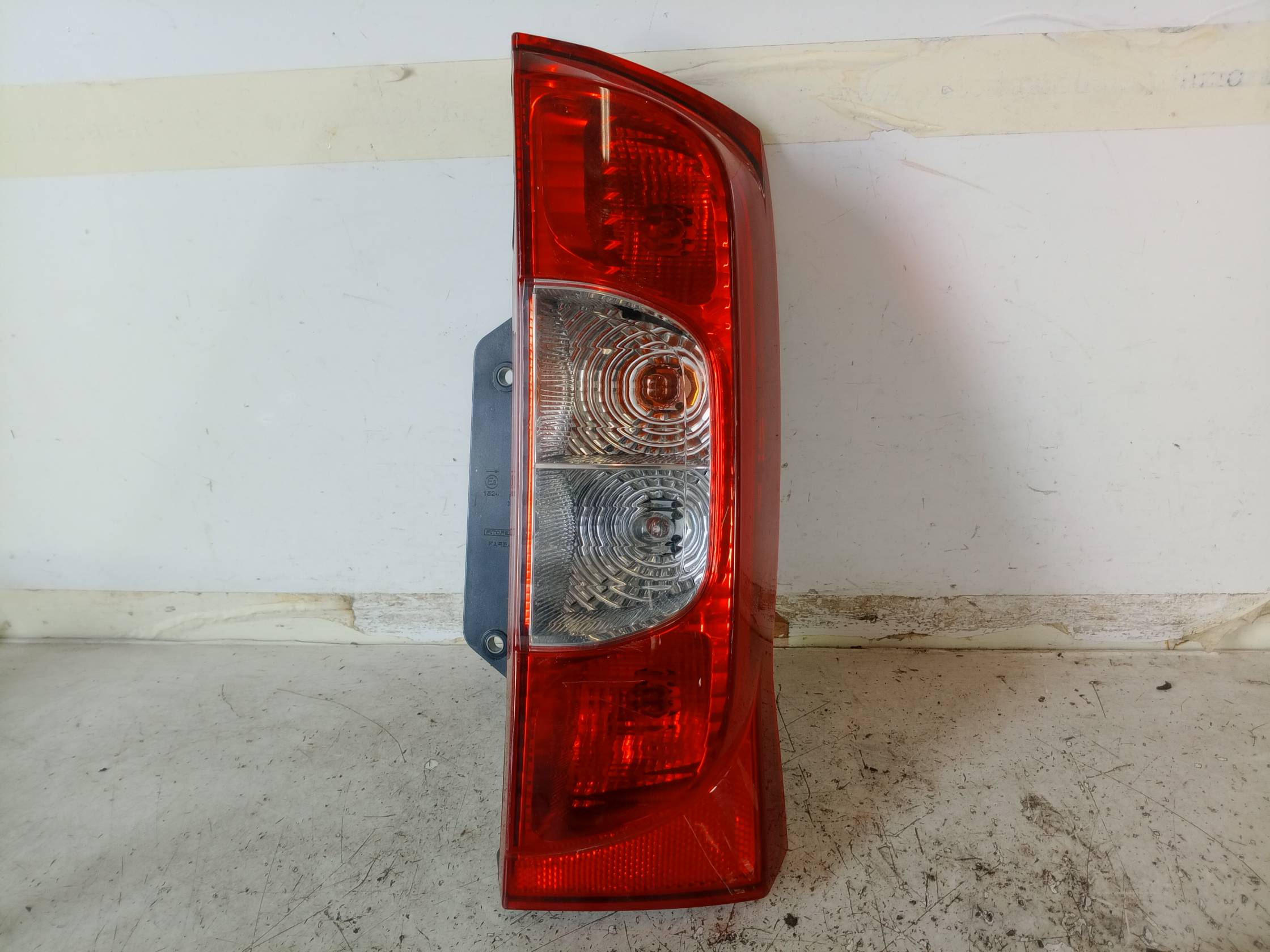 Fanale post. dx. Fanale post. dx.