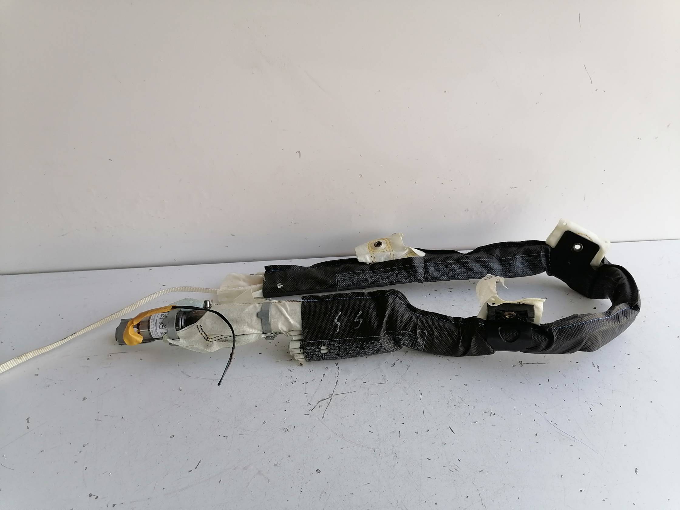 Dispositivo airbag a tendina sx.