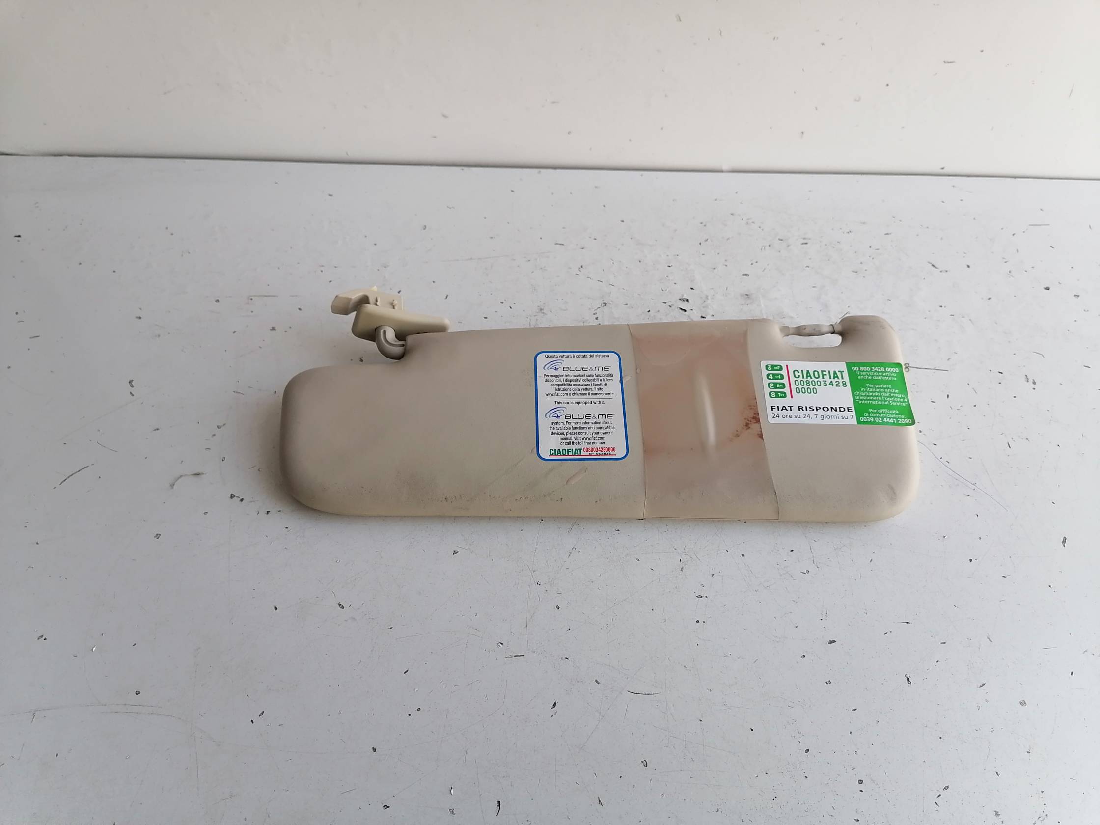 Aletta parasole parabrezza sx.