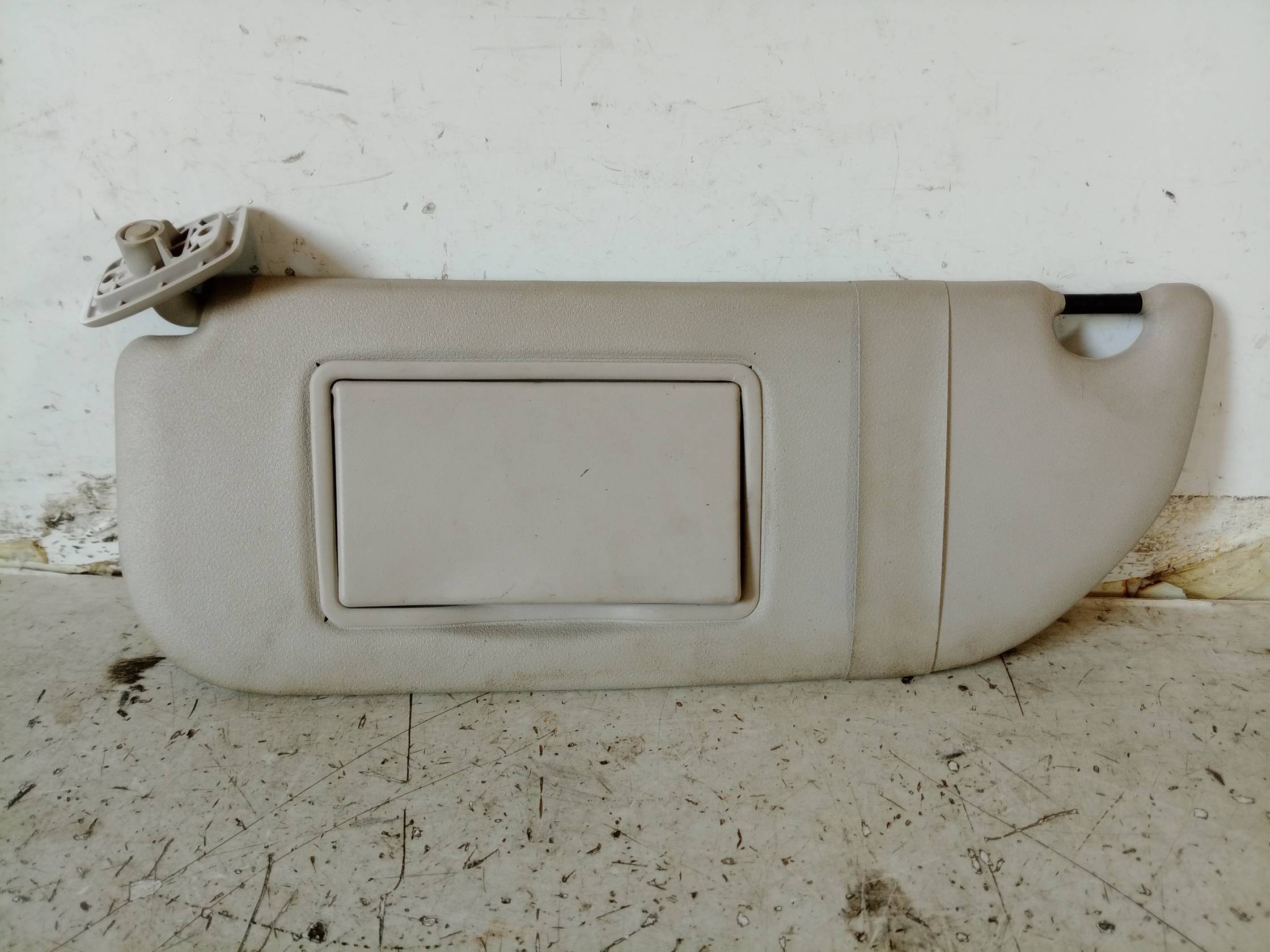 Aletta parasole parabrezza sx.