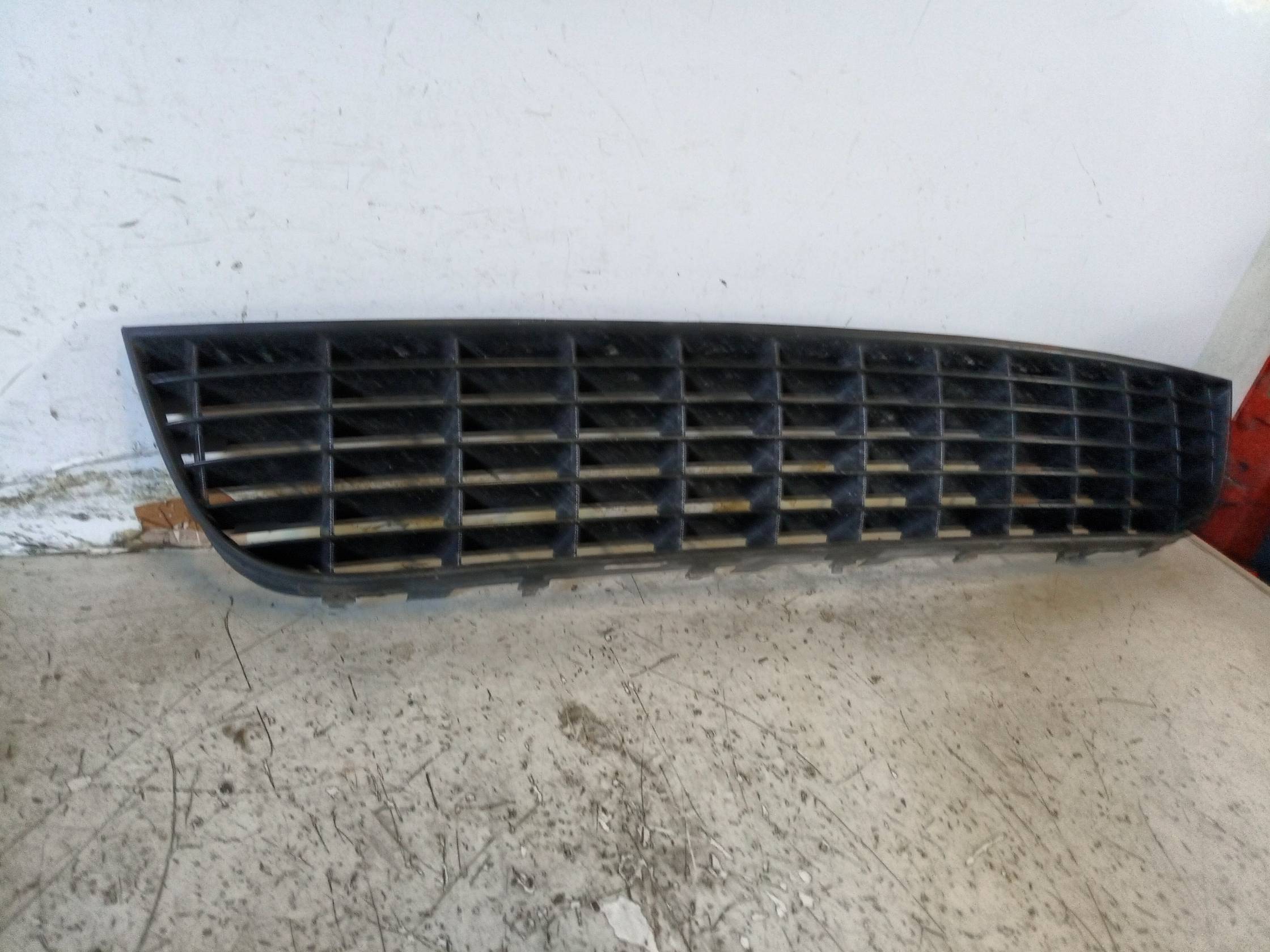Griglia inf. paraurti ant.