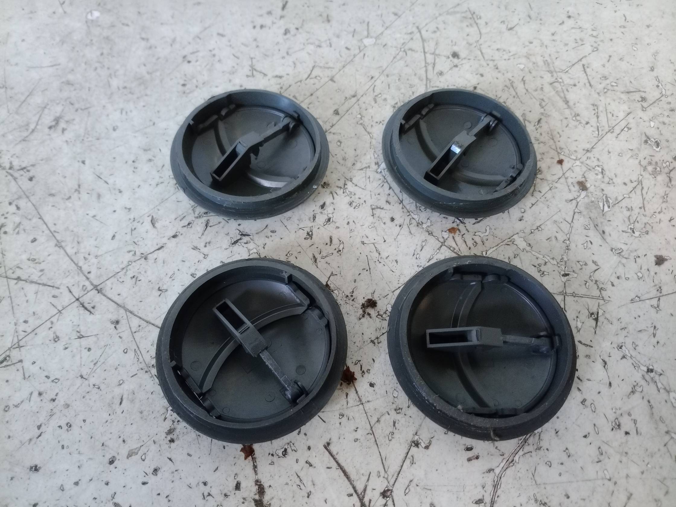 Bocchetta aria lat. cruscotto sx.