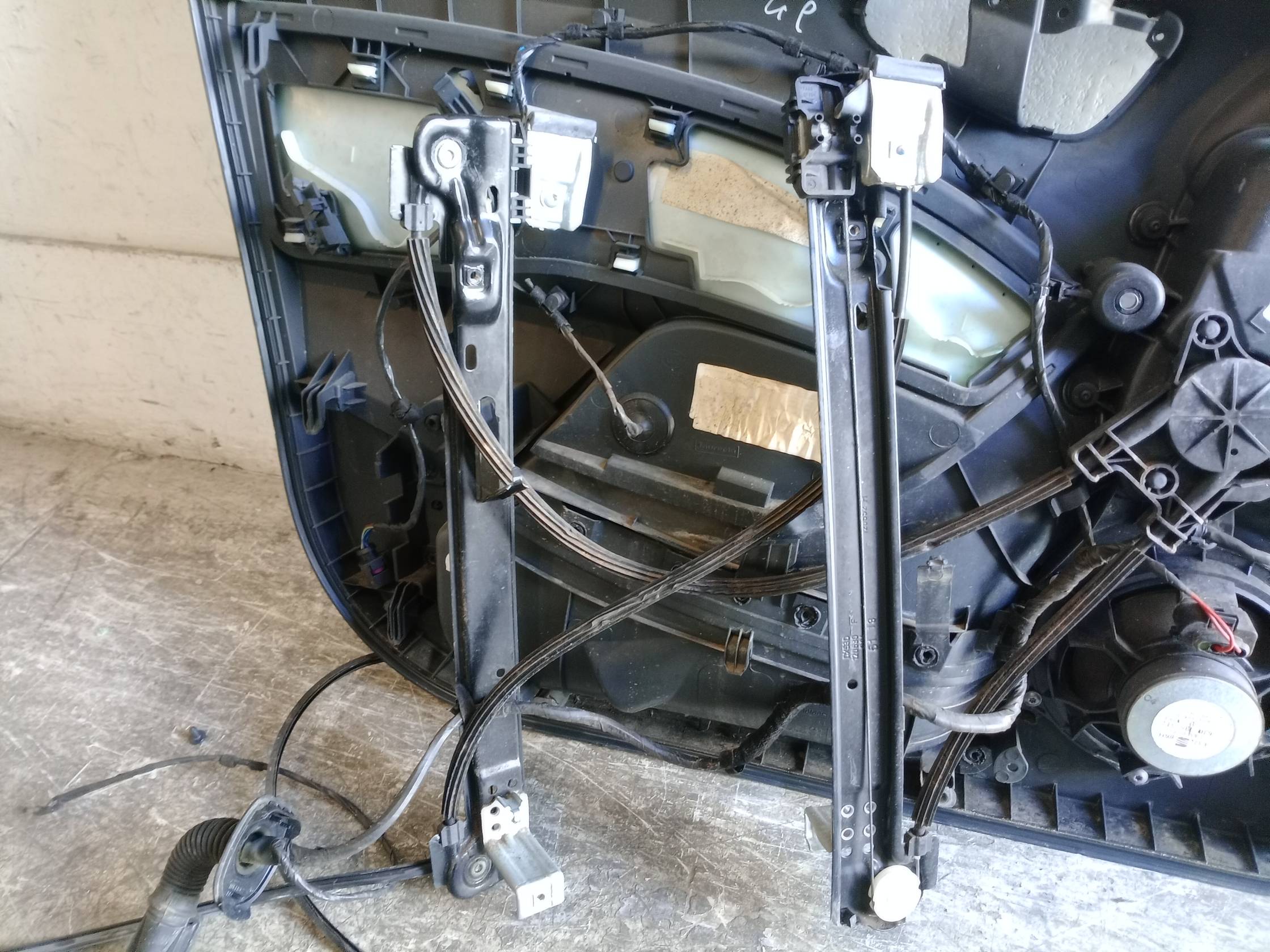 Alzacristallo elettr. porta ant. dx.