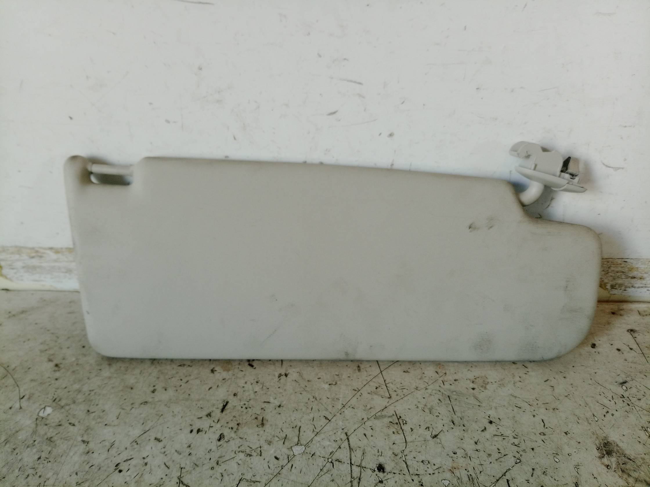 Aletta parasole parabrezza sx.