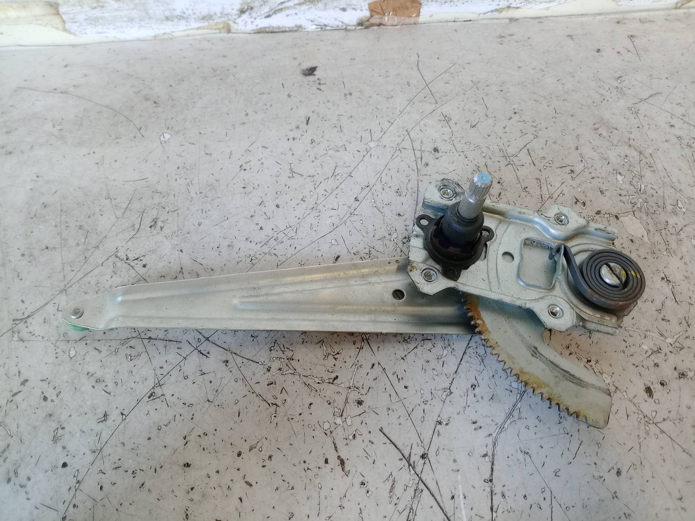 Alzacristallo porta post. dx.