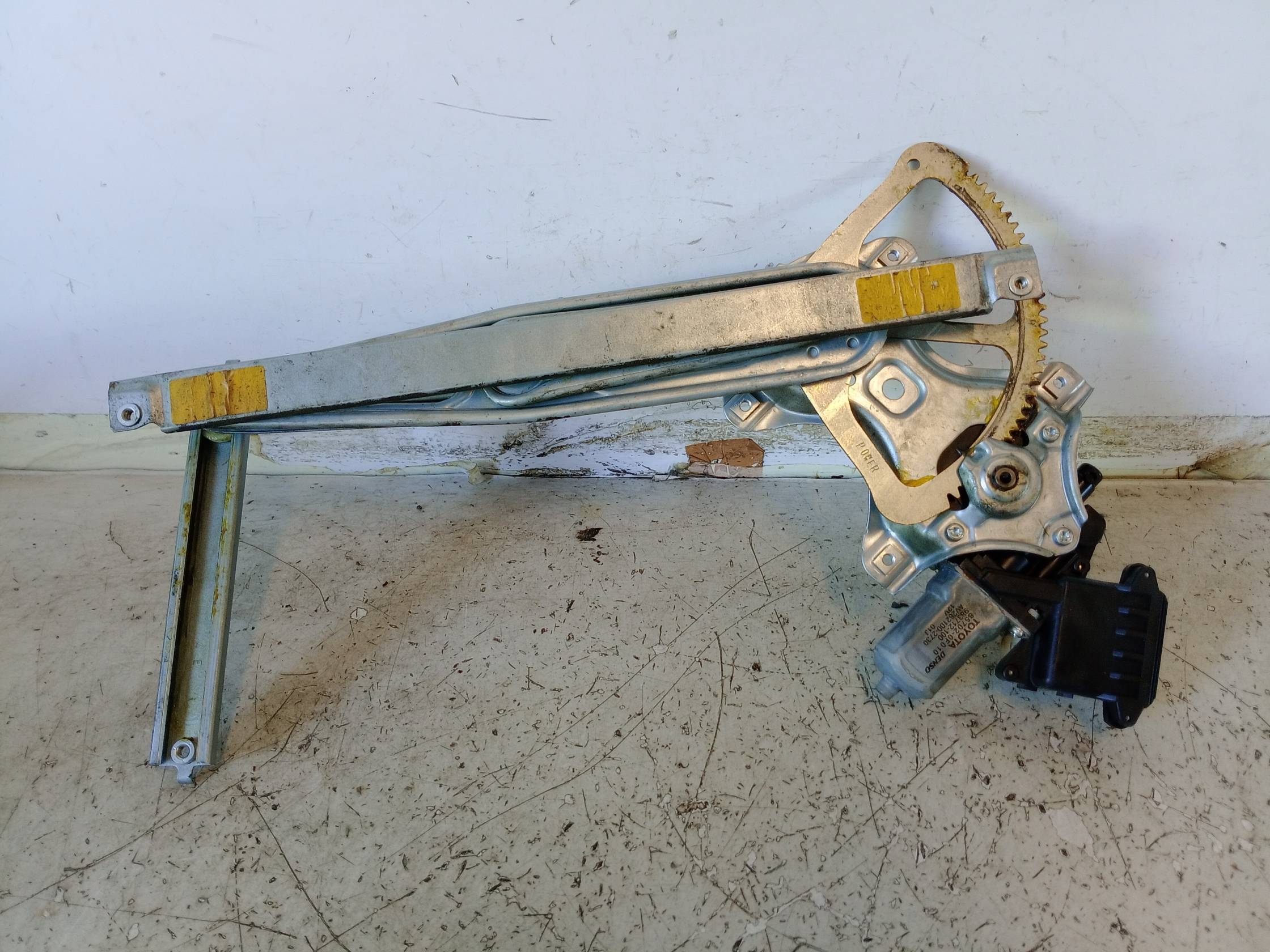 Alzacristallo elettr. porta ant. sx. Alzacristallo elettr. porta ant. sx.