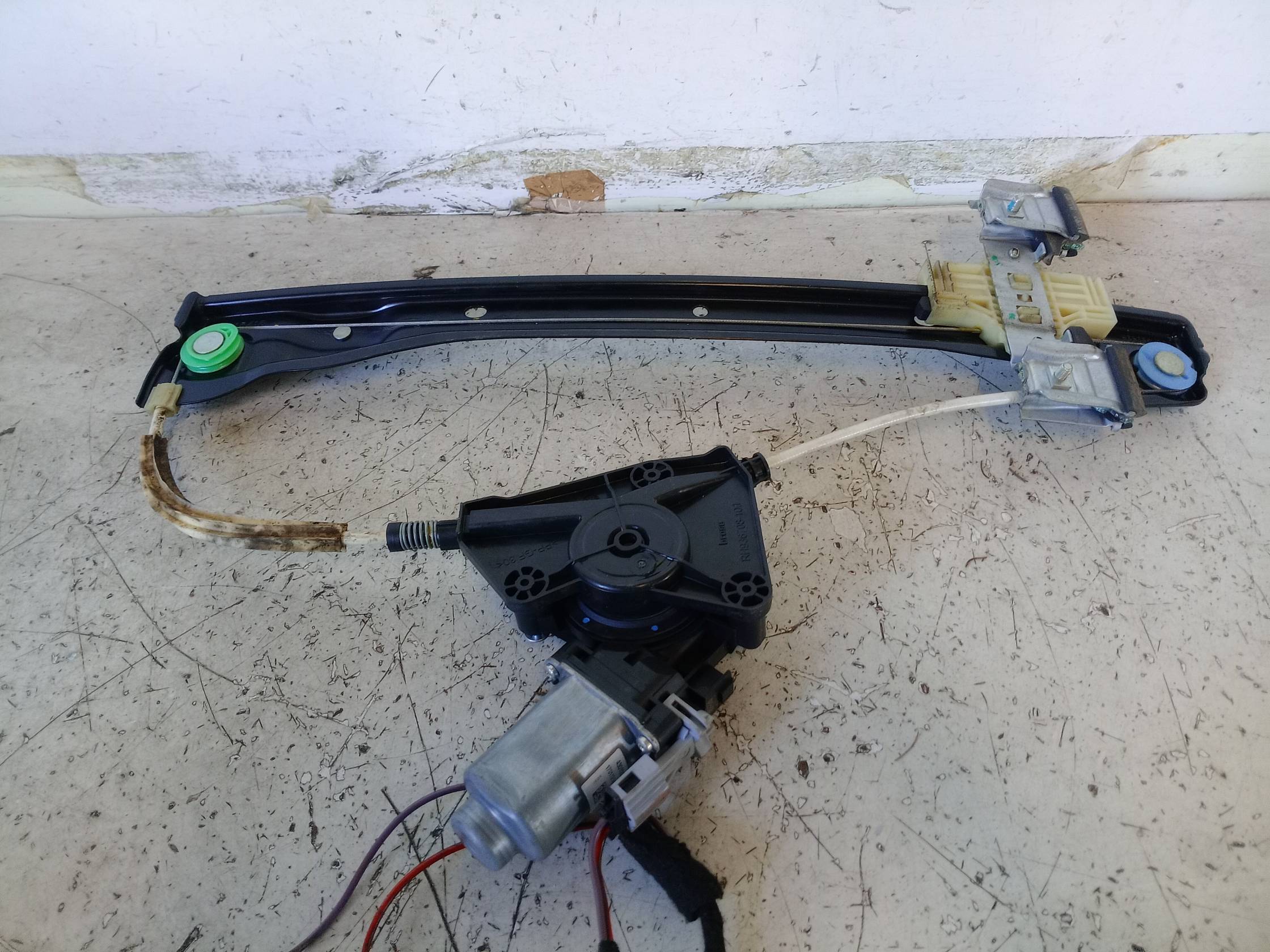 Alzacristallo porta ant. dx.