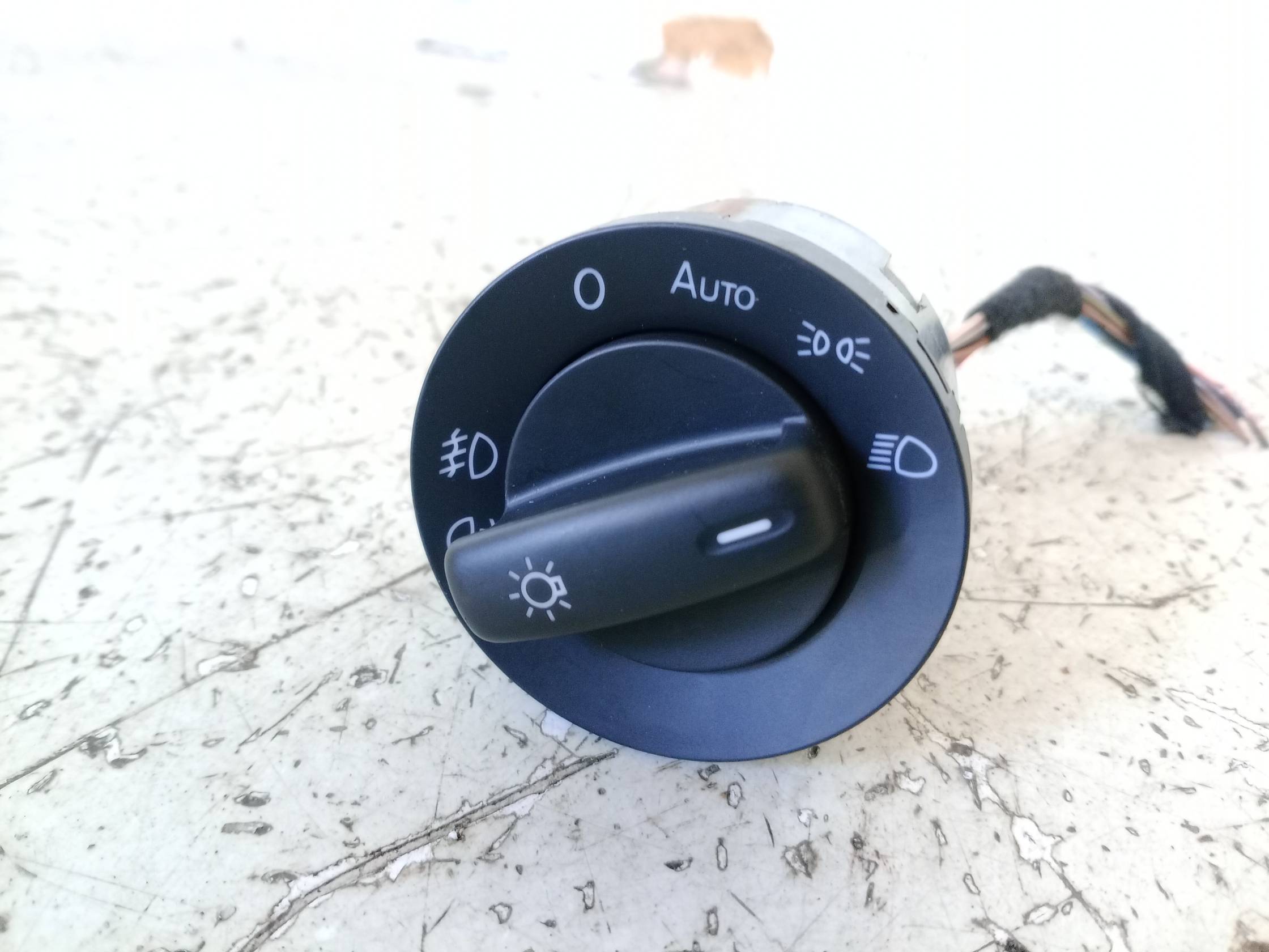 Interruttore blocco comando luci