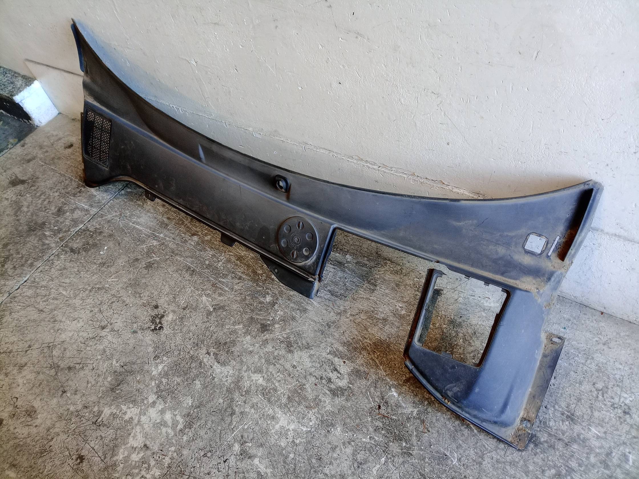 Griglia centr. sottoparabrezza