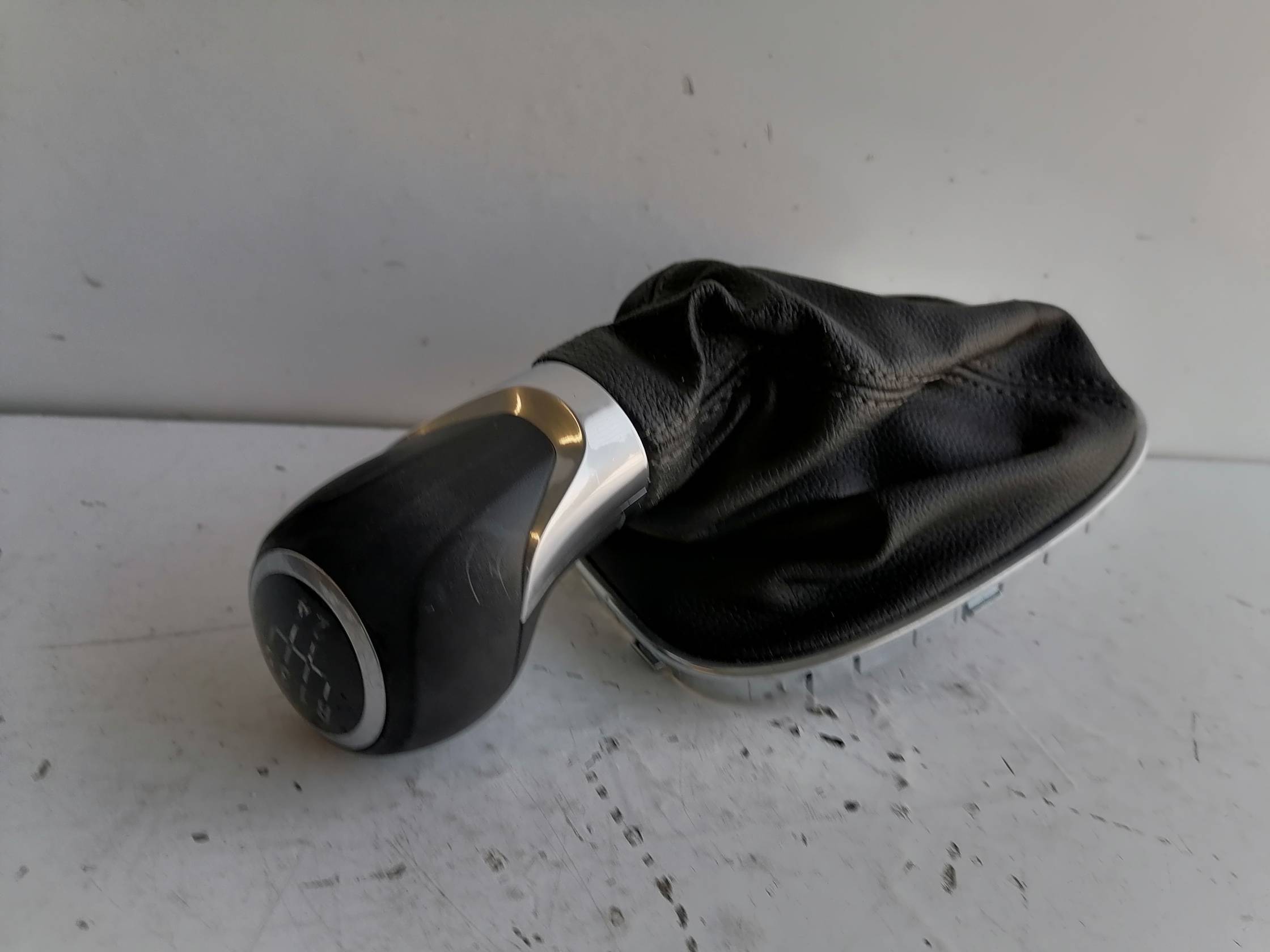 Cuffia con pomello cambio