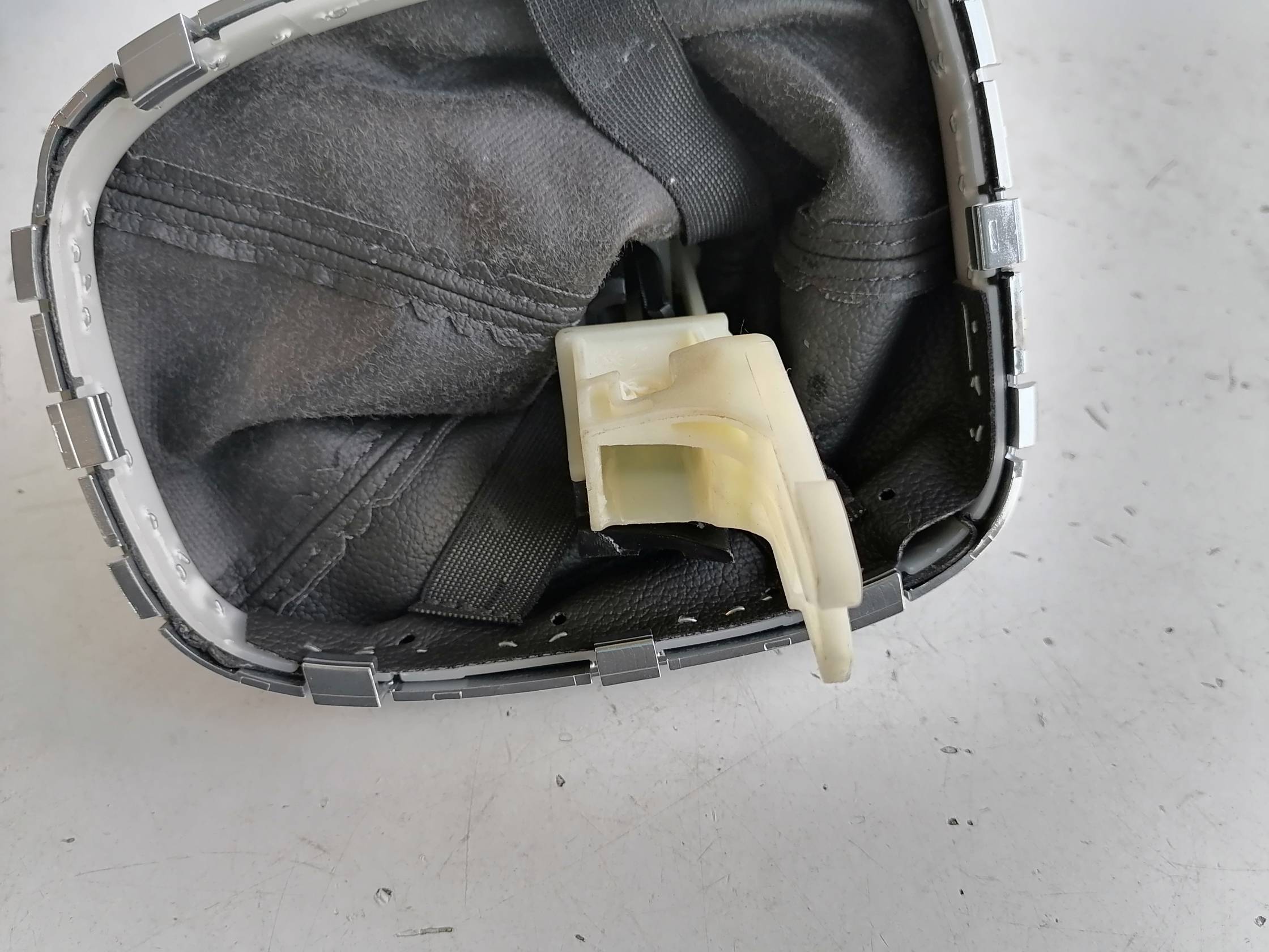 Cuffia con pomello cambio