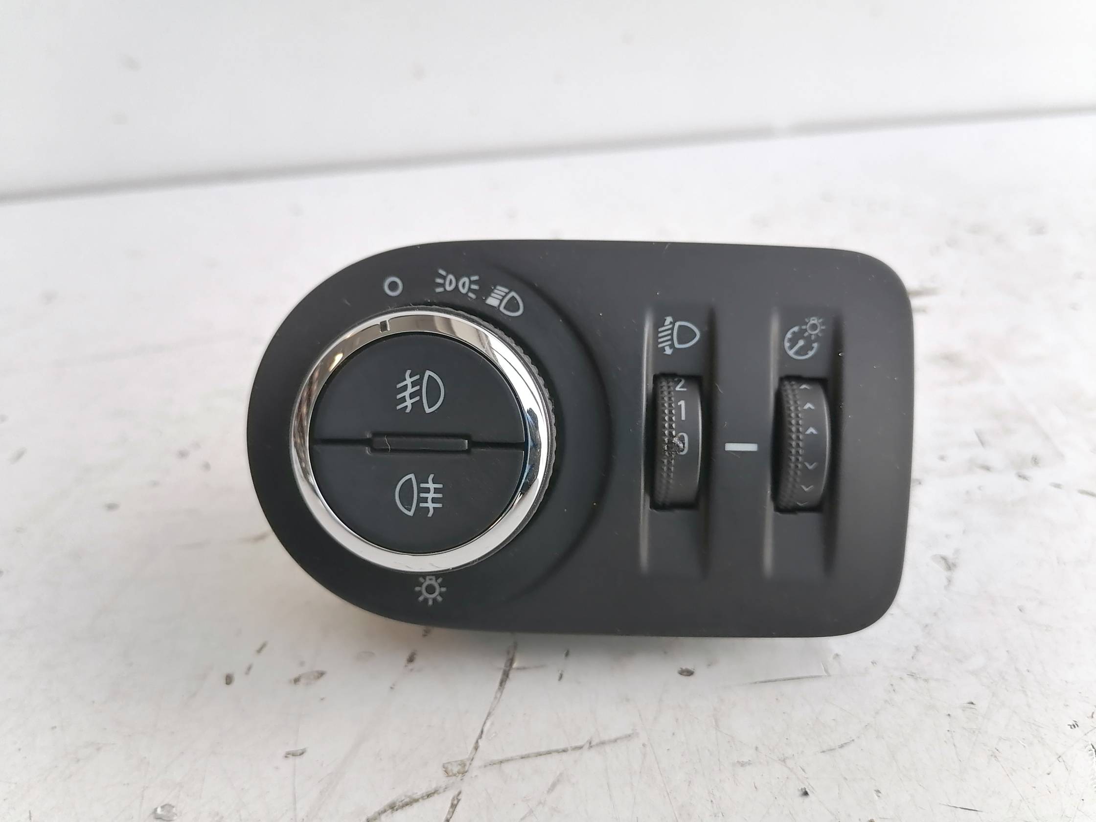 Interruttore blocco comando luci