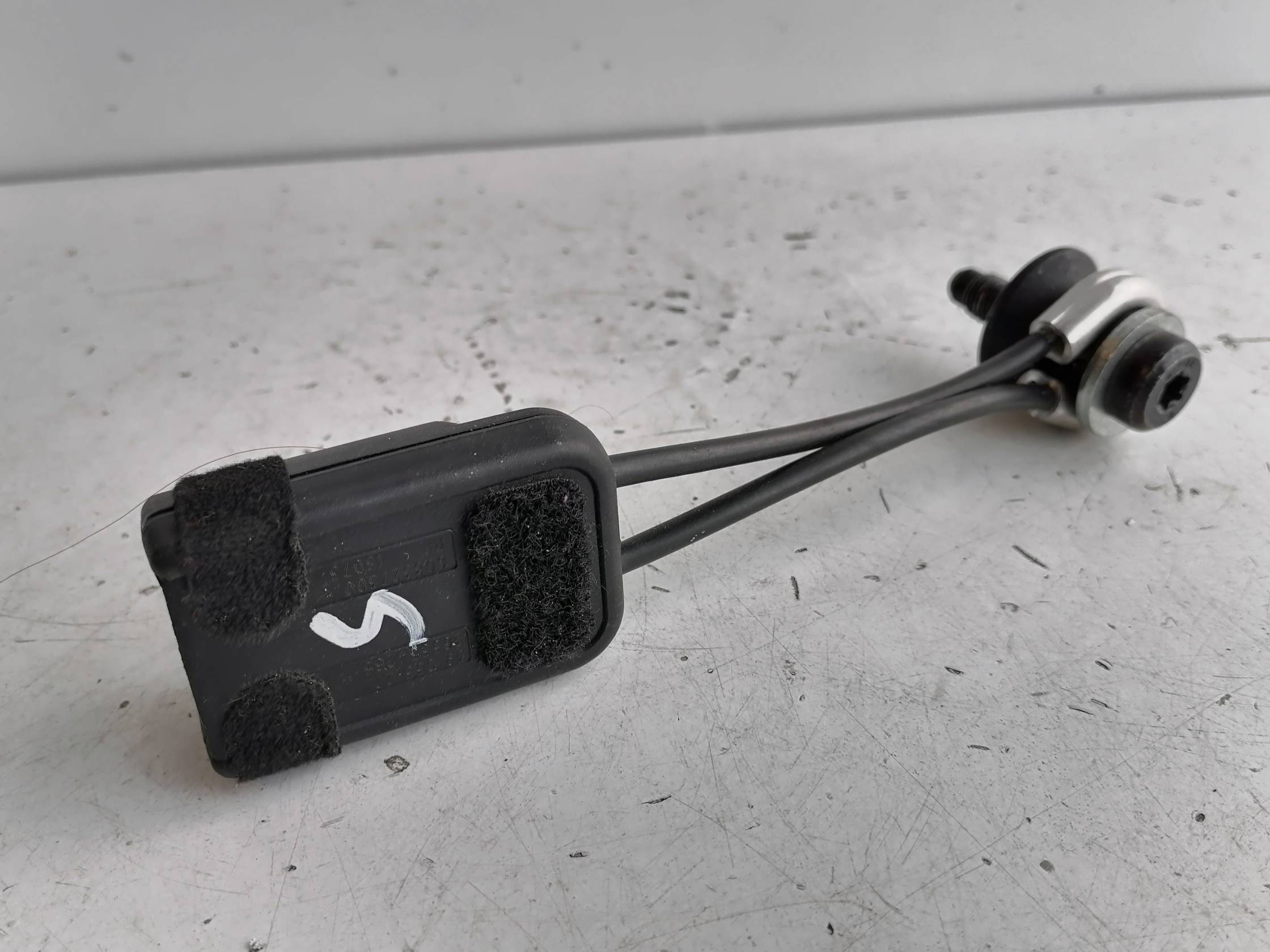 Aggancio cintura di sicurezza anteriore sx.