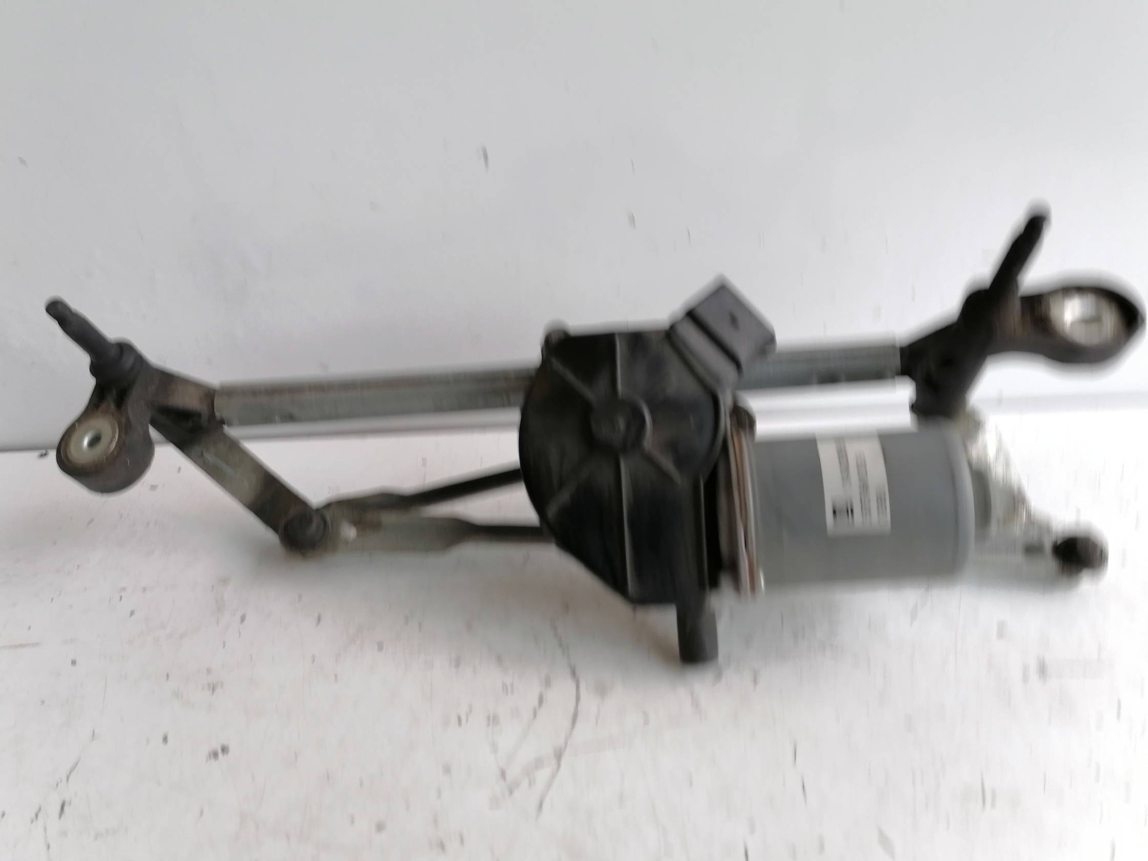 Meccanismo tergiparabrezza con motorino