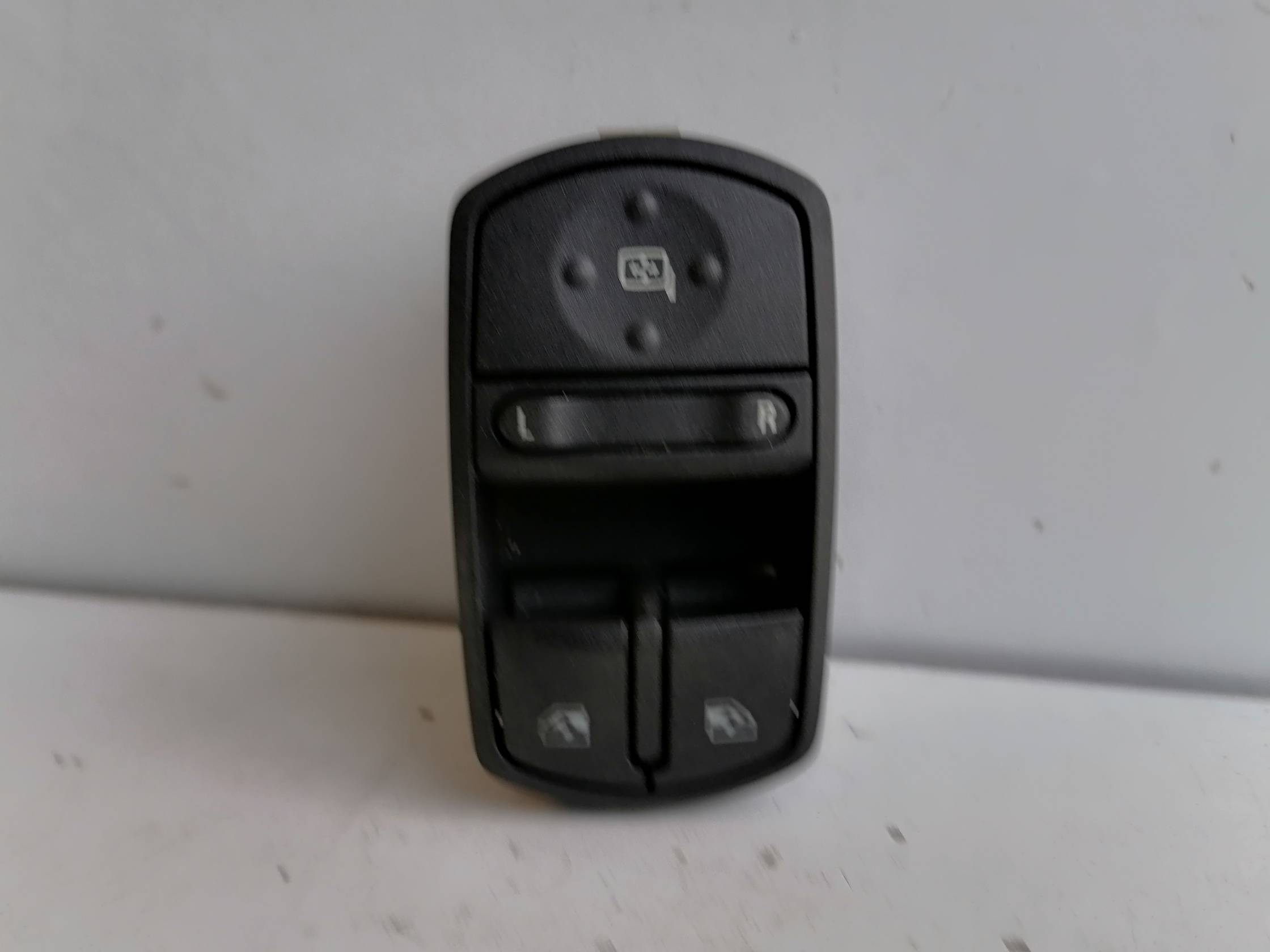 Blocco comandi alzacristalli e retrovisori est.