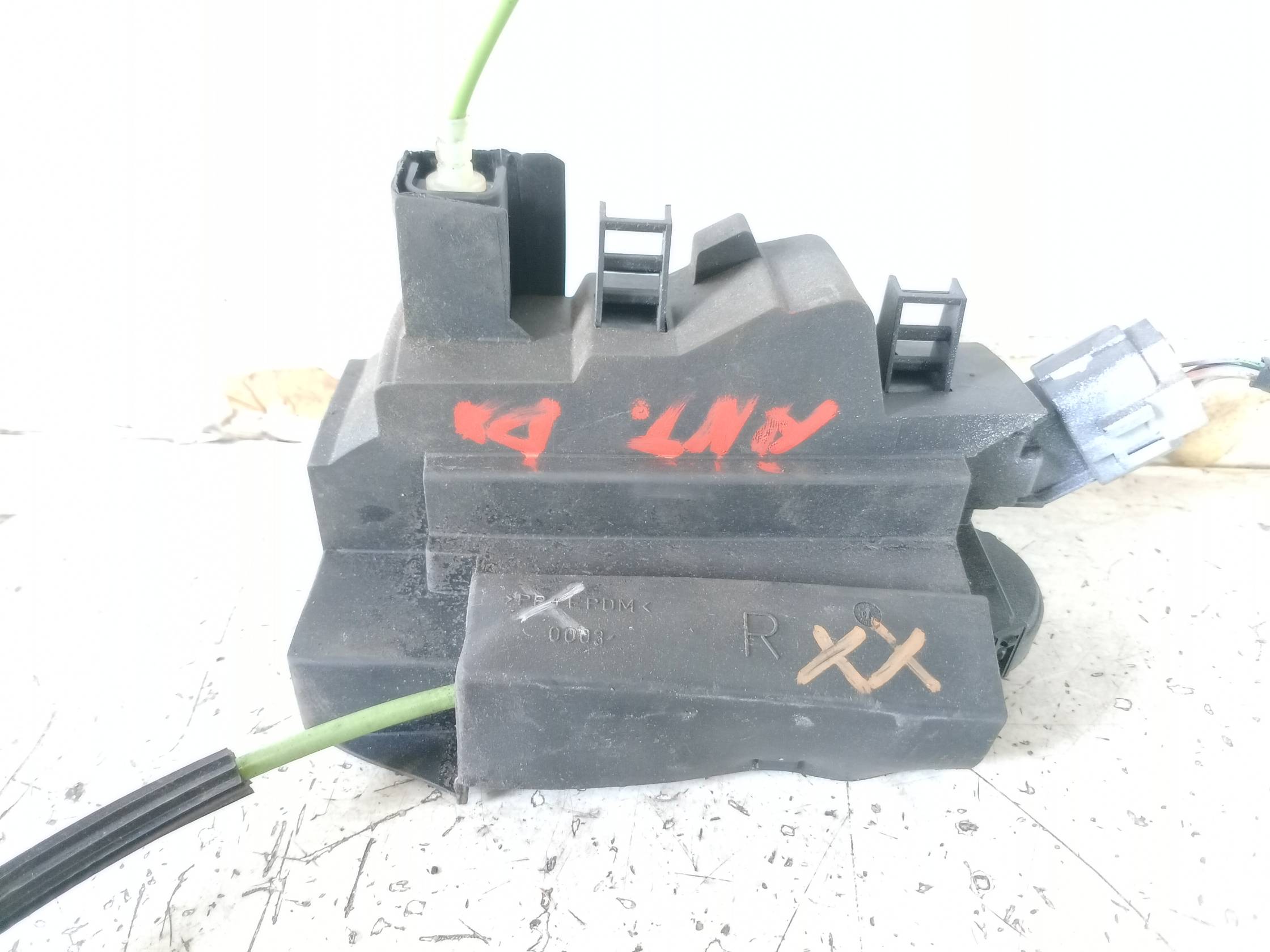 Serratura chiusura c.zta porta ant. dx.