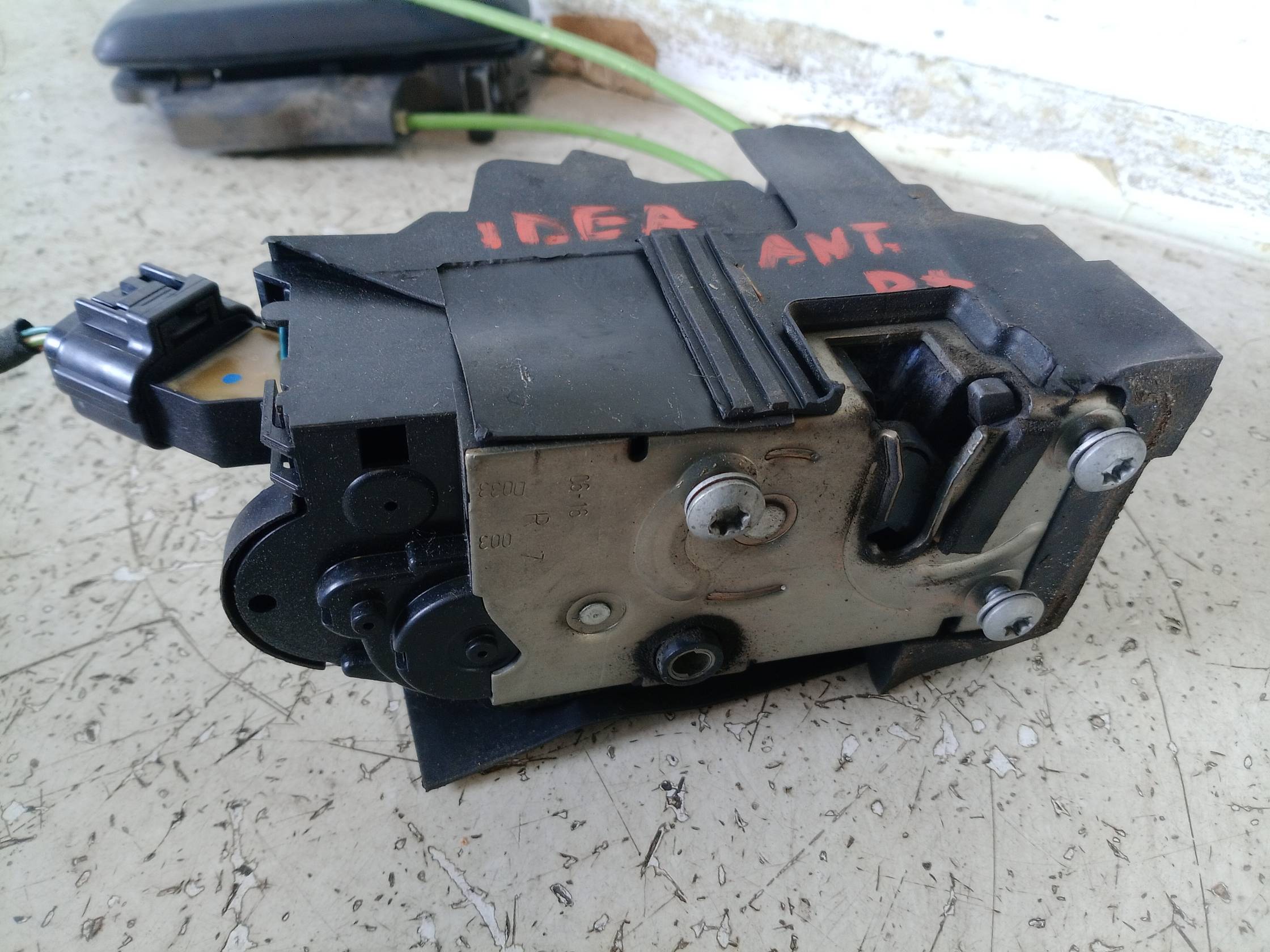 Serratura chiusura c.zta porta ant. dx.