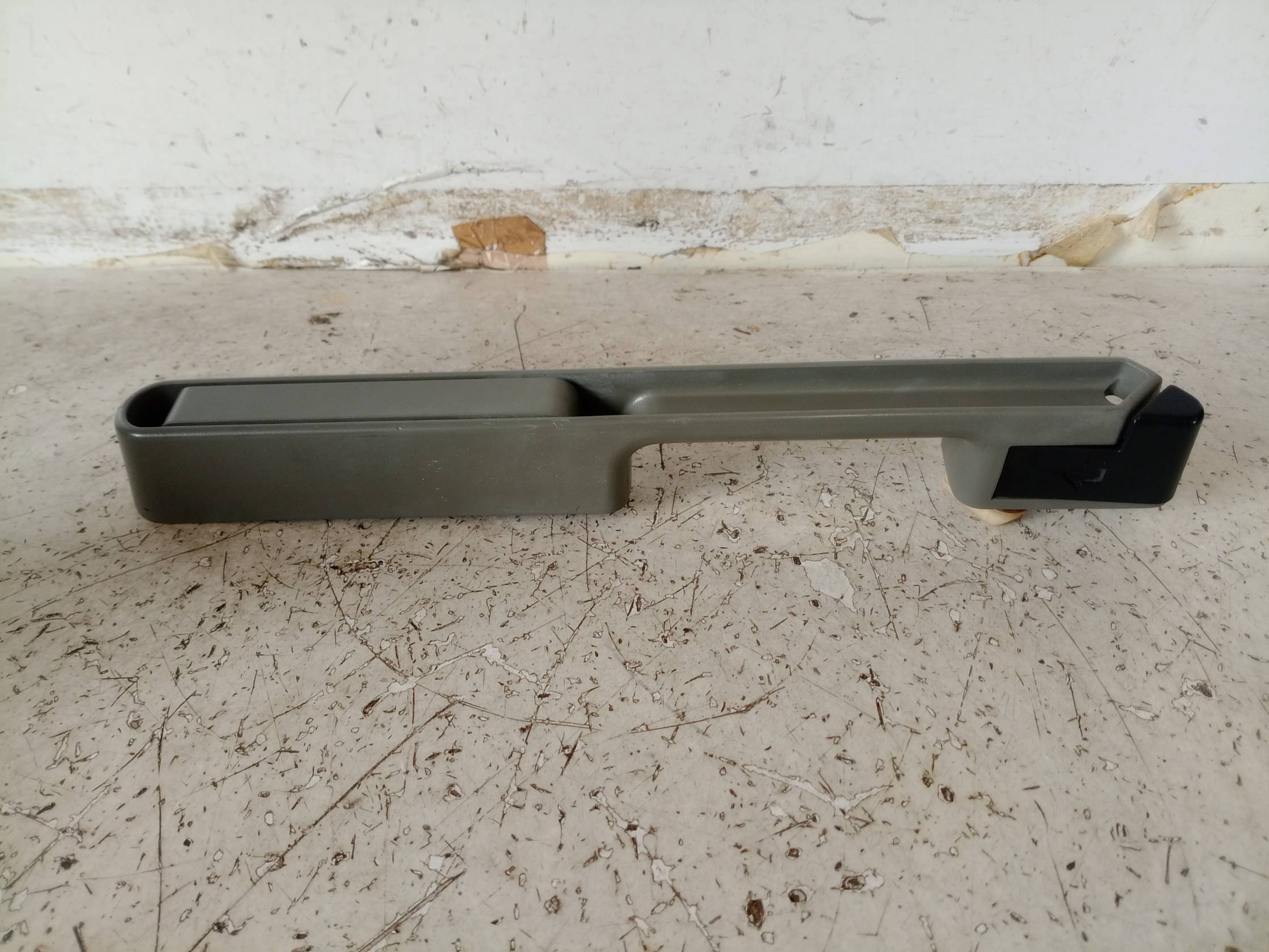 Maniglia int. apertura  porta ant. dx.